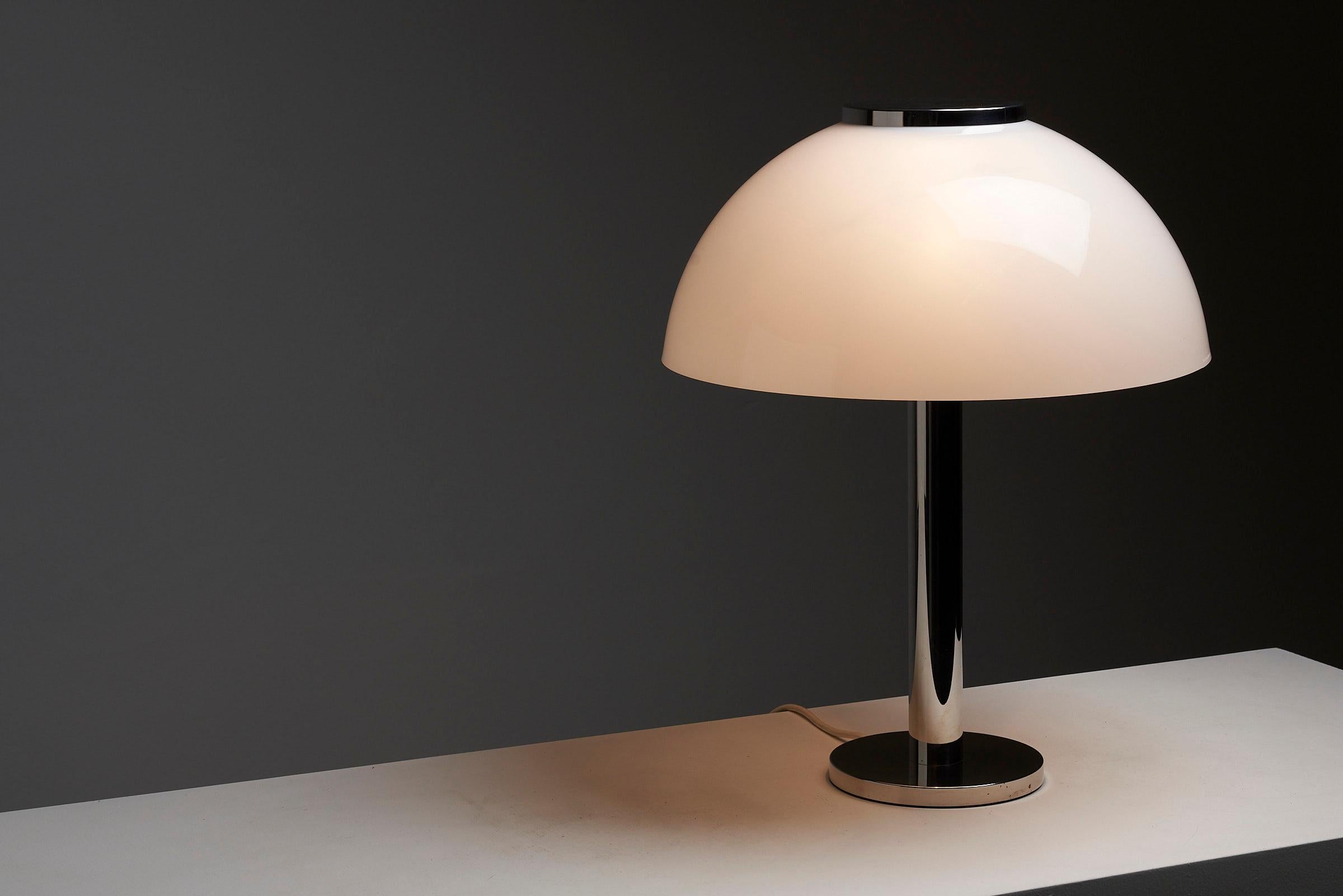 Well Made German Mushroom Table Lamp Chrome Base & Plexi Shade, Beisl Leuchte For Sale 9