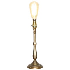 Gut gearbeitete, vollständig restaurierte Vintage-Tisch-Kerzenleuchterlampe aus Bronze, neu mit Kabel, Etc