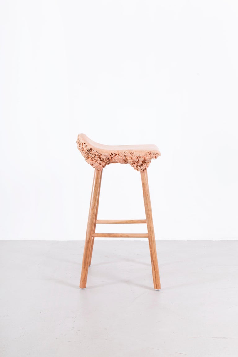 Dutch Well Proven Stool Medium For Sale