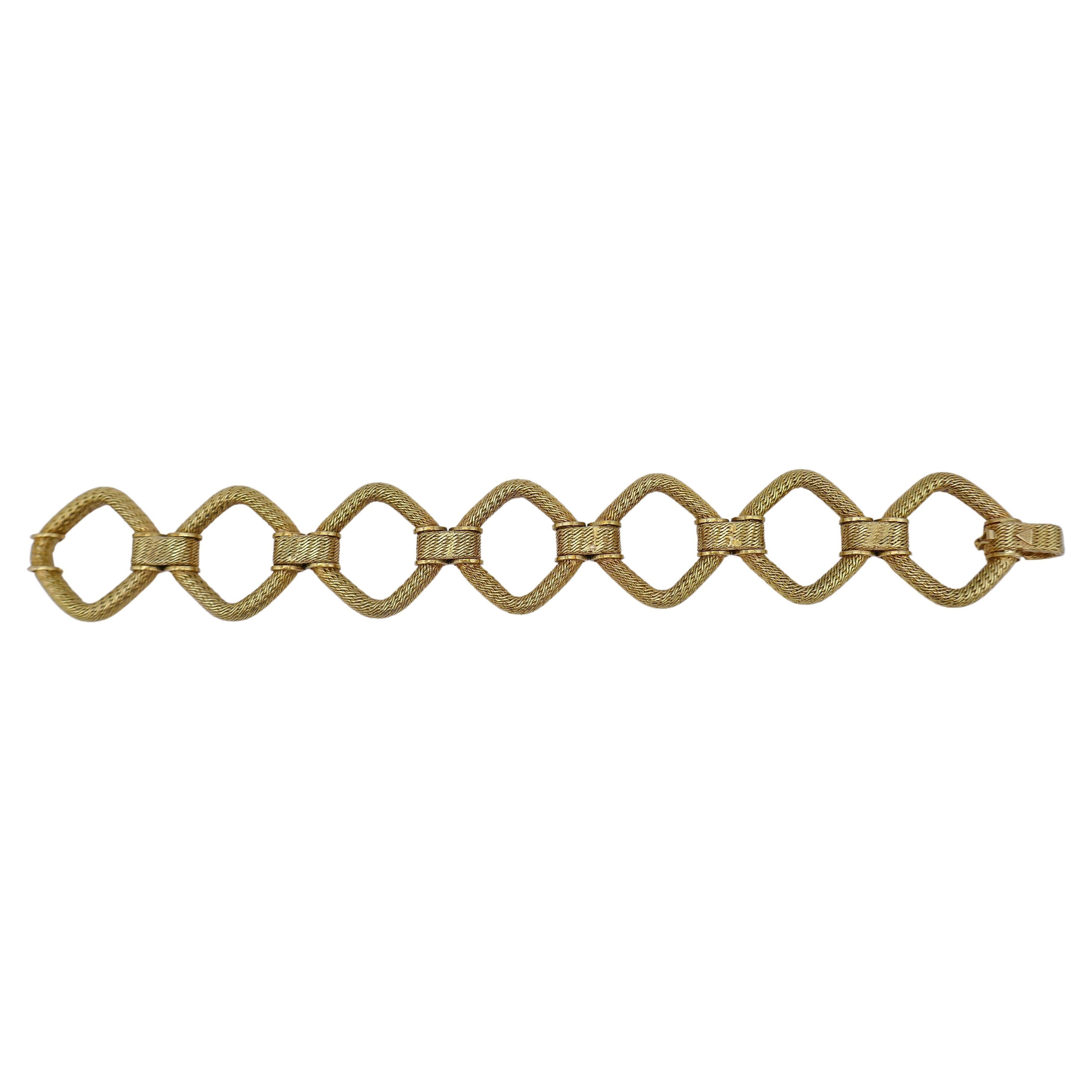 18k Gold Bracelet Rhombus Link In Excellent Condition For Sale In Beverly Hills, CA