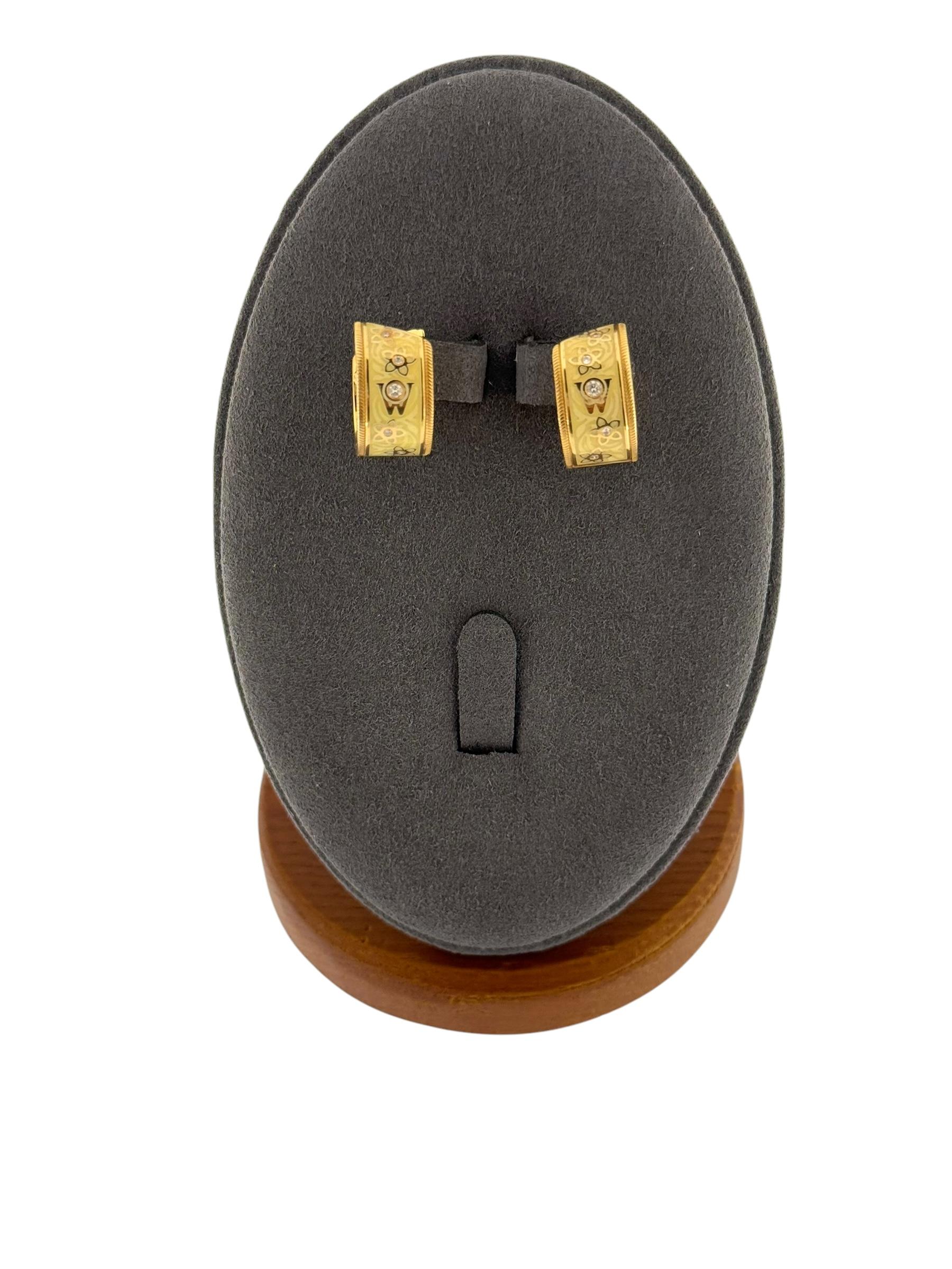 Wellendorff Creolen Chokotwist Gelbgold mit zweifarbiger Emaille und Diamanten im Angebot 8