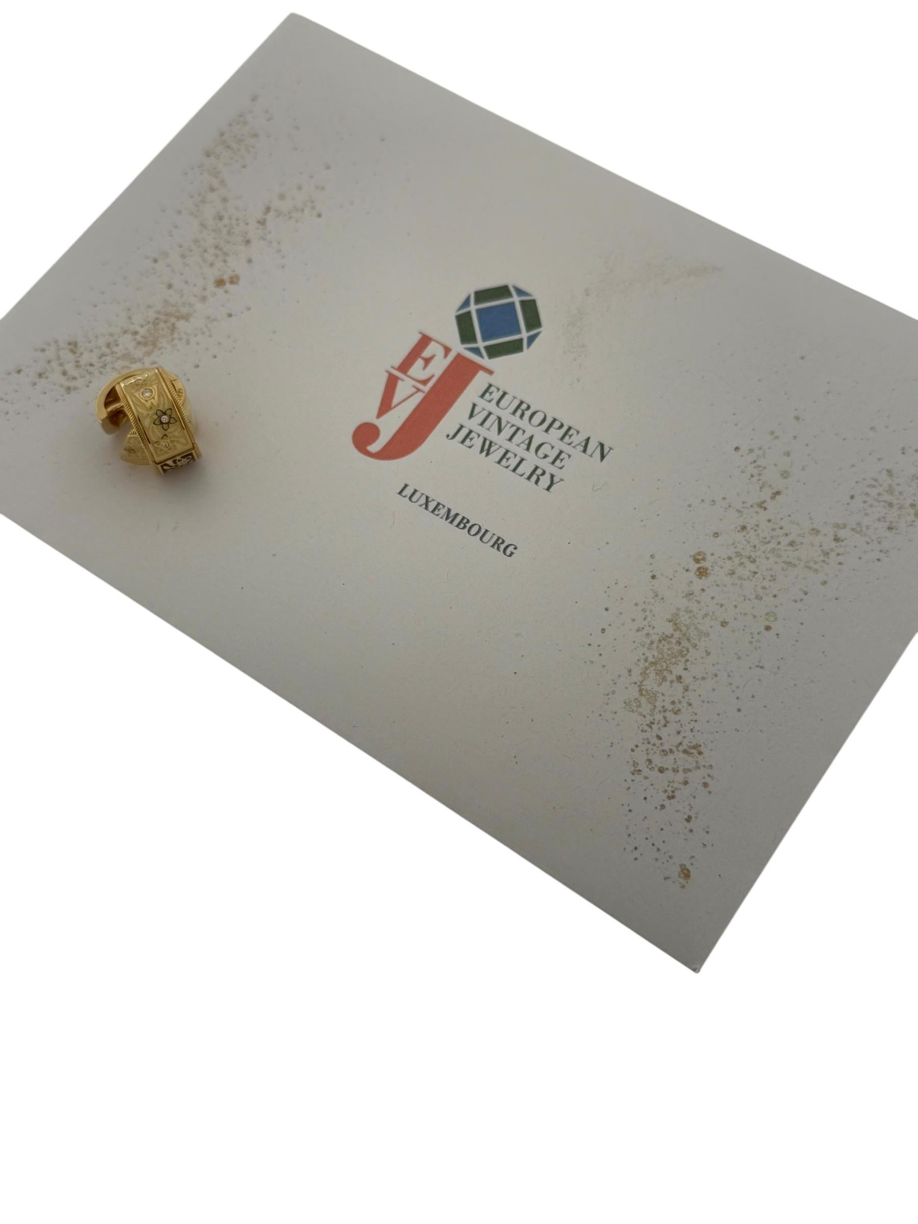 Wellendorff Creolen Chokotwist Gelbgold mit zweifarbiger Emaille und Diamanten (Brillantschliff) im Angebot