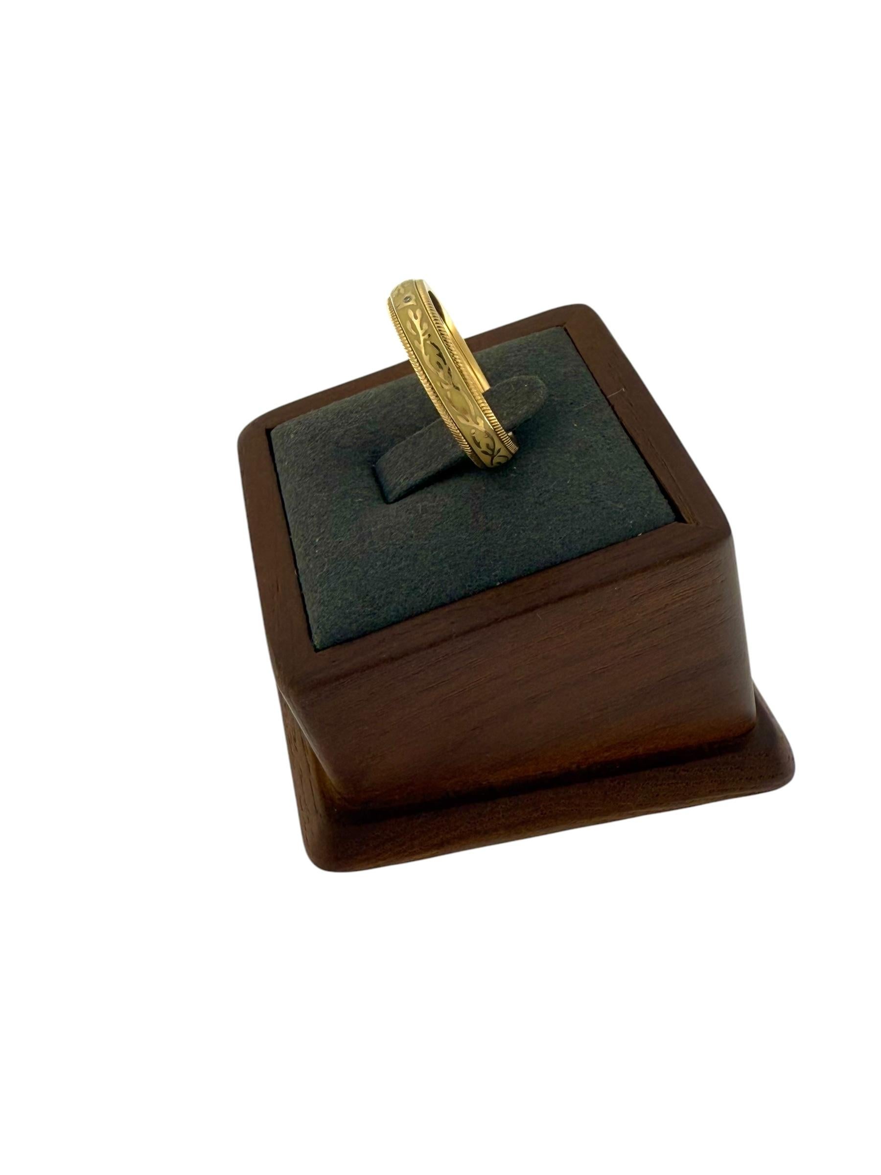 Wellendorff Yellow Gold Kinetic Band Ring Enamel and Diamond For Sale 3
