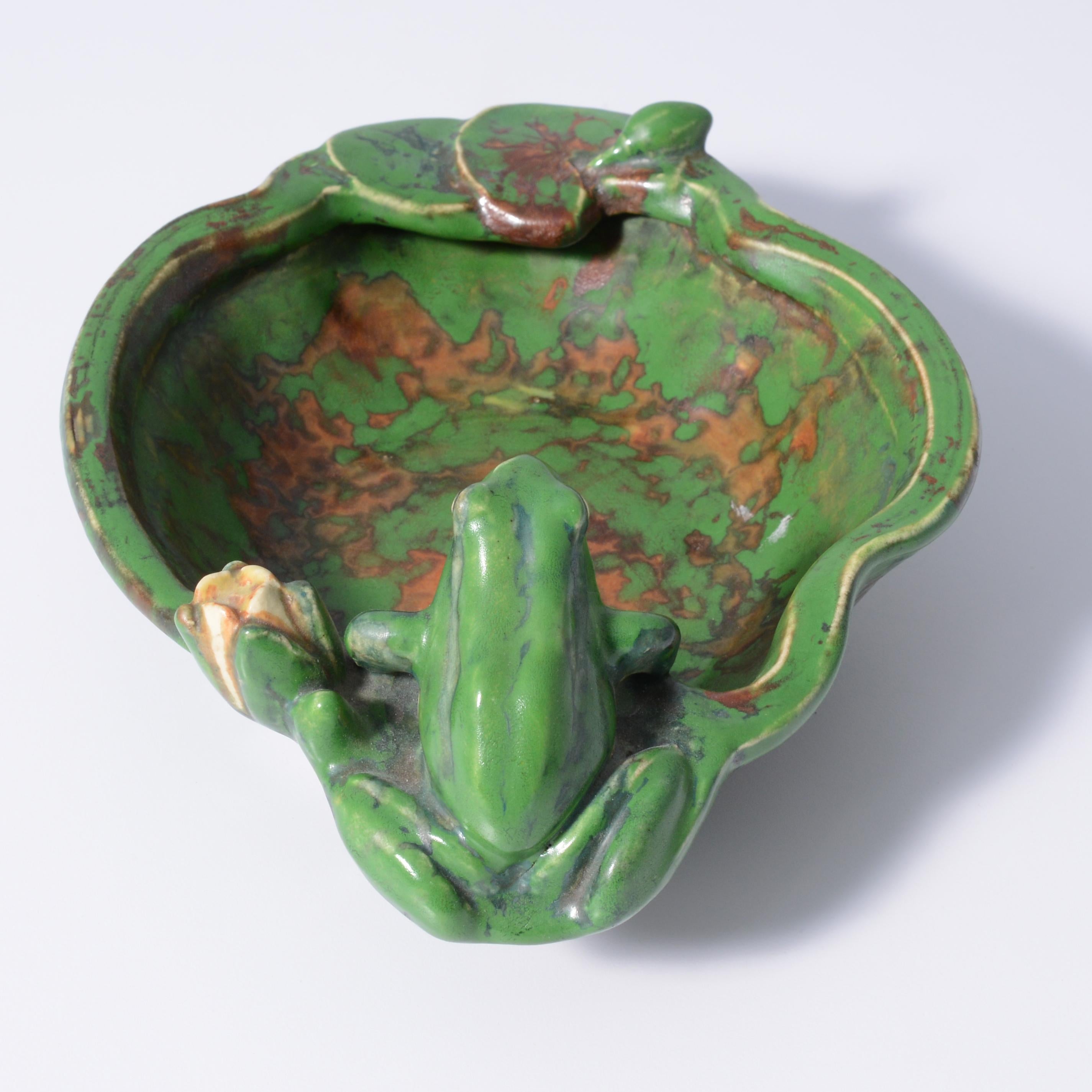 Weller COPPERTONE Frosch / Lilien Pad Schale, Rudolph Lorber Design (amerikanisch) im Angebot