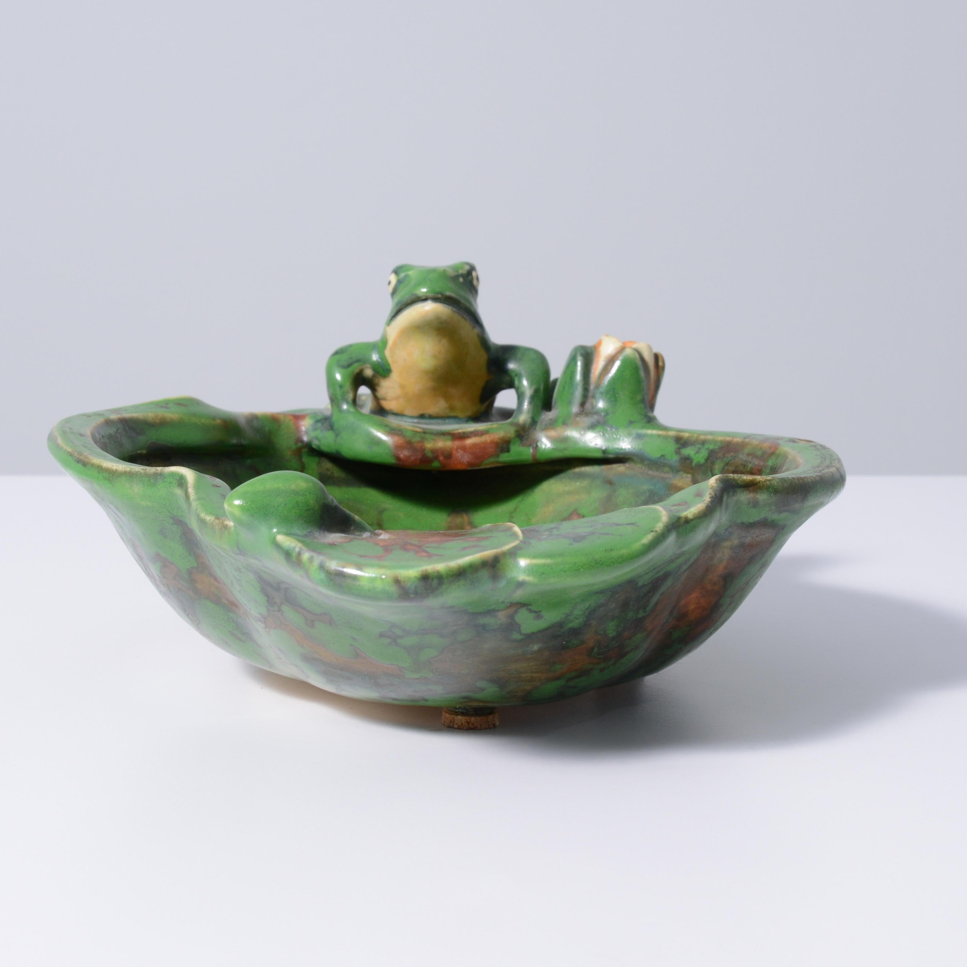 Weller COPPERTONE Frosch / Lilien Pad Schale, Rudolph Lorber Design im Angebot 1