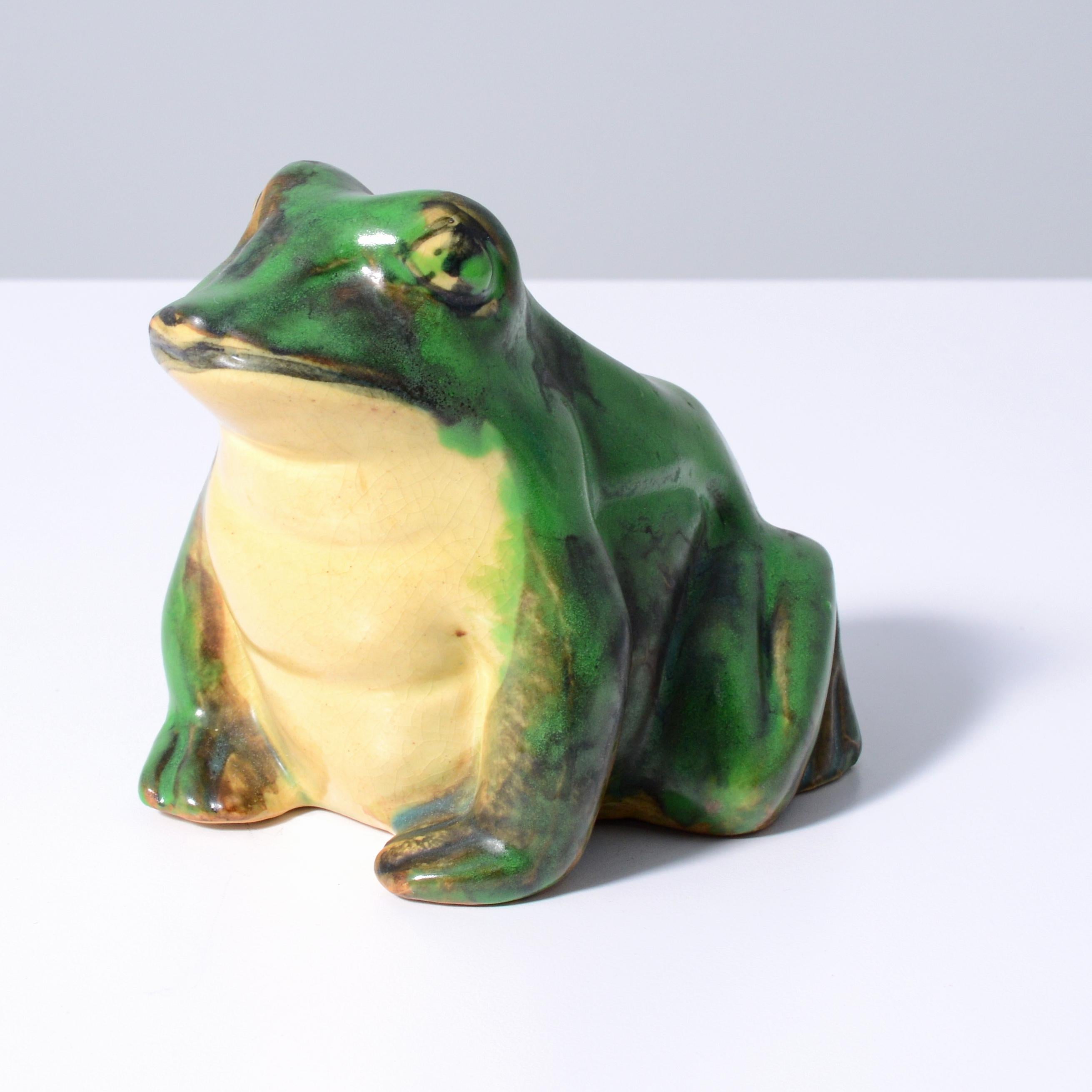 Artista/Designer; Produttore: Rudolph Lorber (1873-1952); Weller Pottery Co.
Marcatura/e; nessuna marcatura evidente
Materiali: ceramica
Dimensioni (H, L, P): 4 