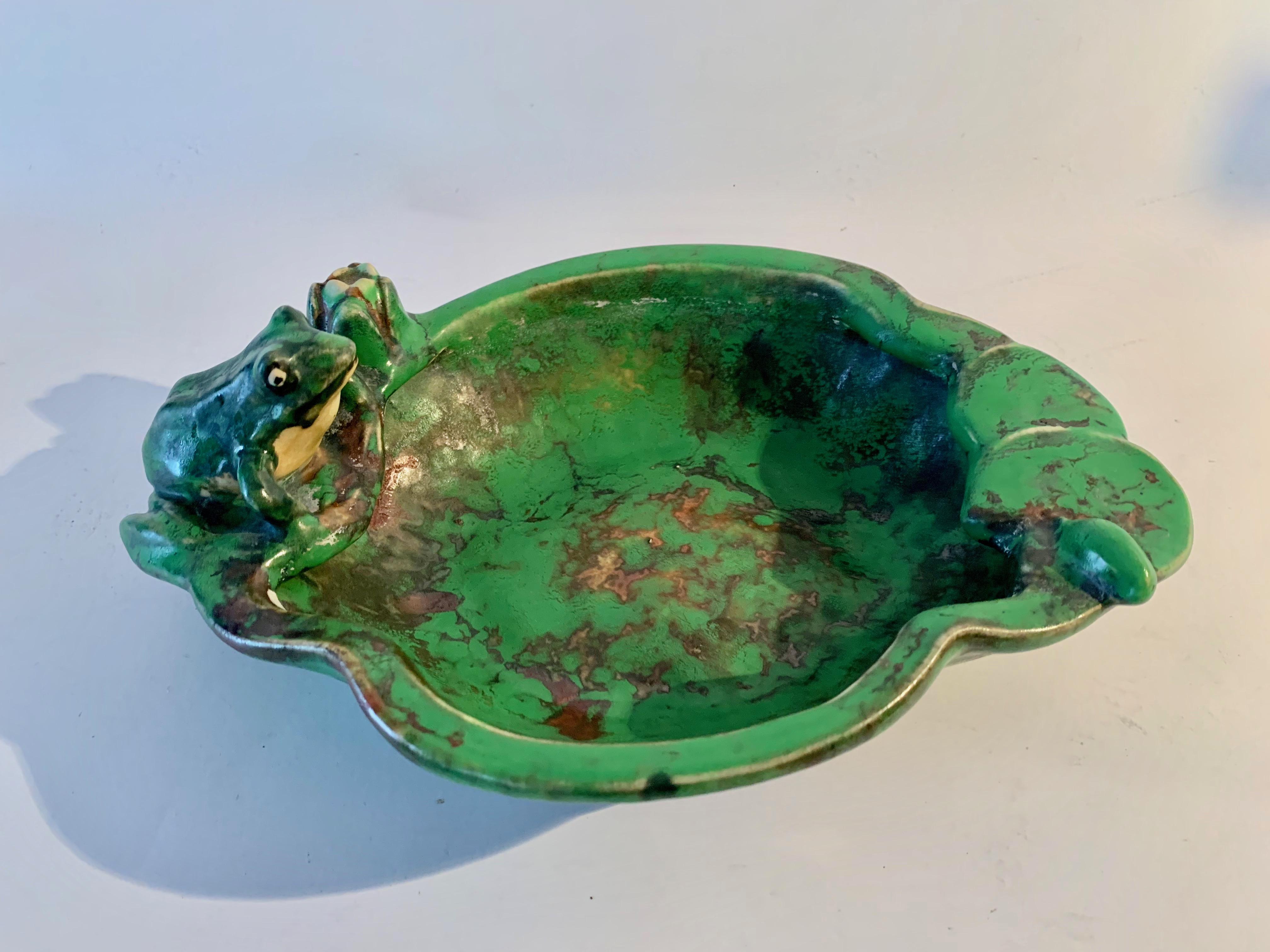 Mid-Century Modern Weller Pottery Frog Bowl with Rookwood Flower Frog