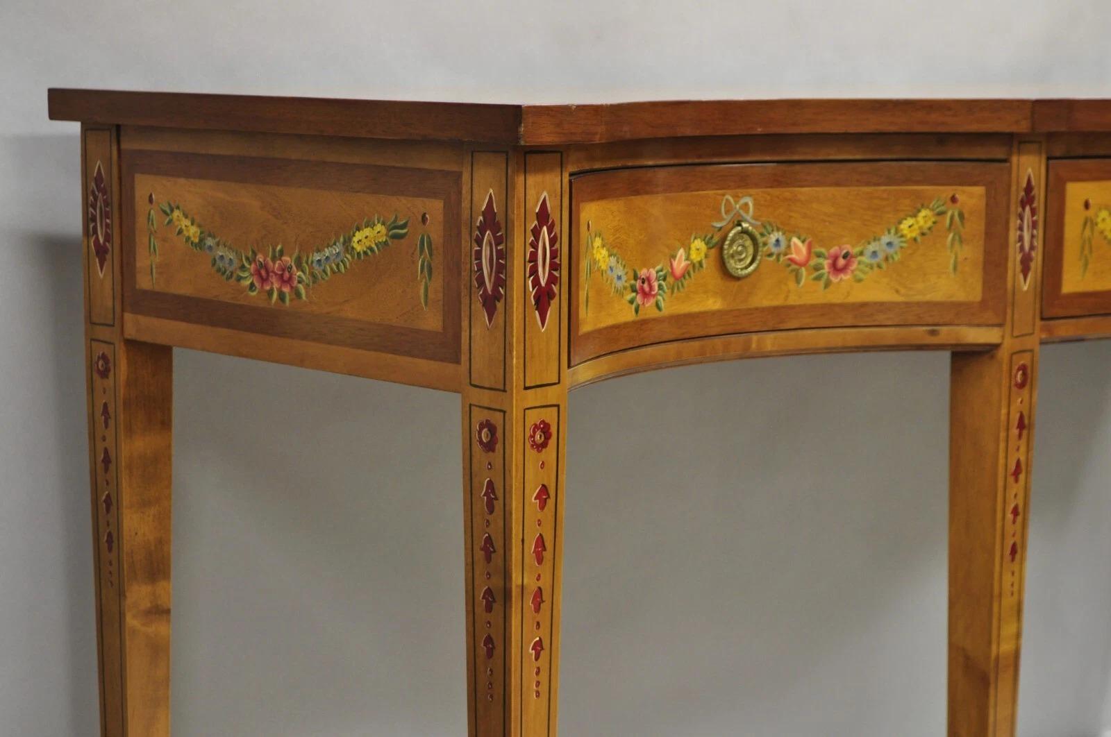 Wellington Hall, credenza in legno satinato decorata con vernice in stile Adam Hall. In condizioni buone in vendita a Philadelphia, PA