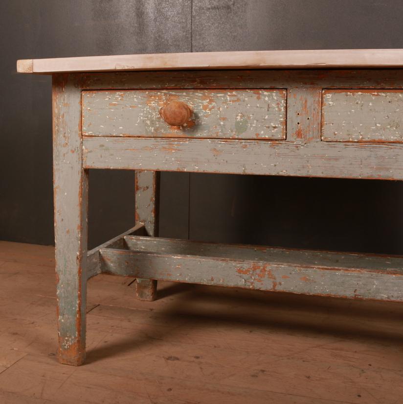 Good 19th century original painted Welsh 2-drawer bakers table, 1820

     

Dimensions:
53 inches (135 cms) wide
30 inches (76 cms) deep
31 inches (79 cms) high.