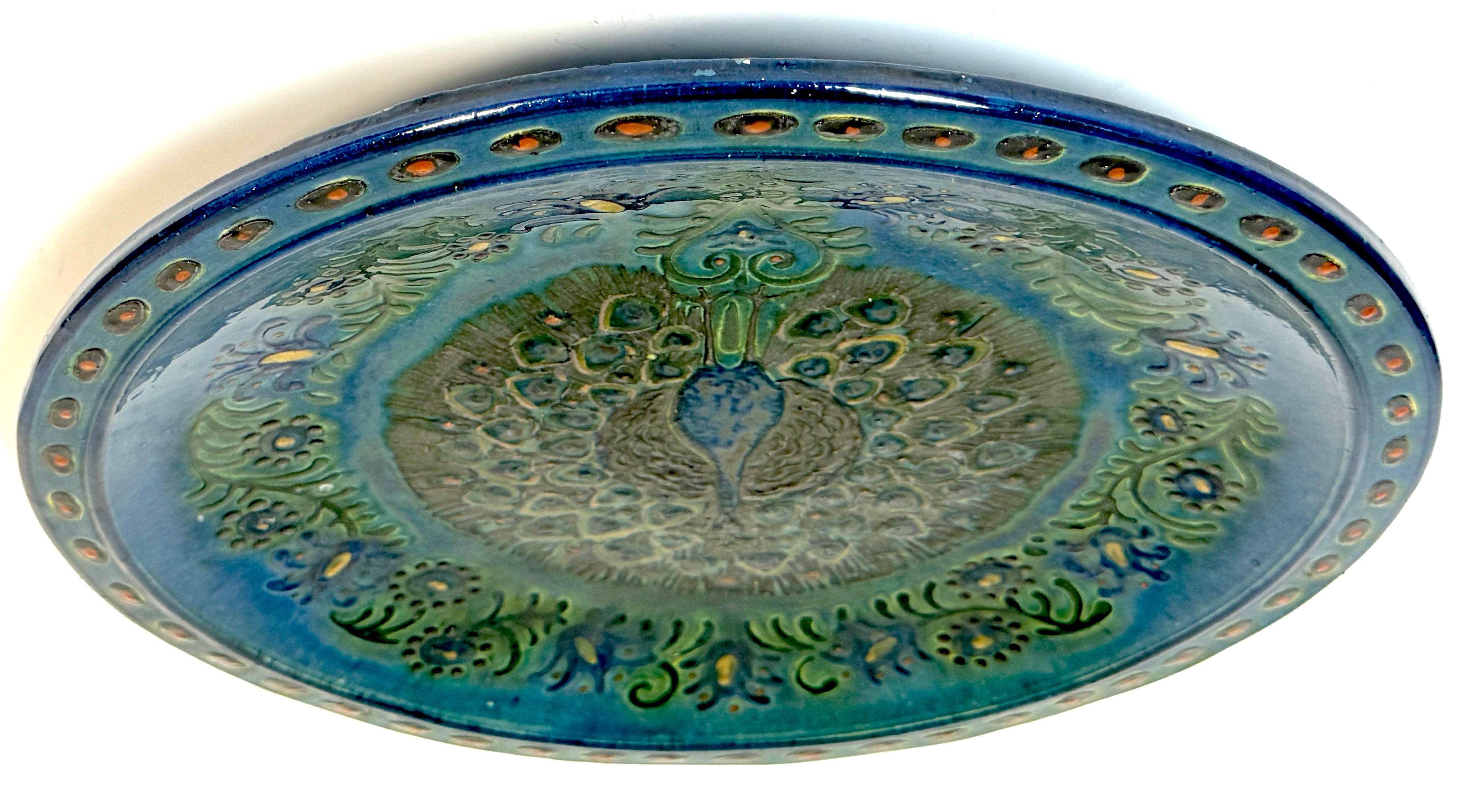 Welsh Arts & Crafts Pfauengeschirr von John Lang, Aberamffra, ca. 1910-1925 im Angebot 1