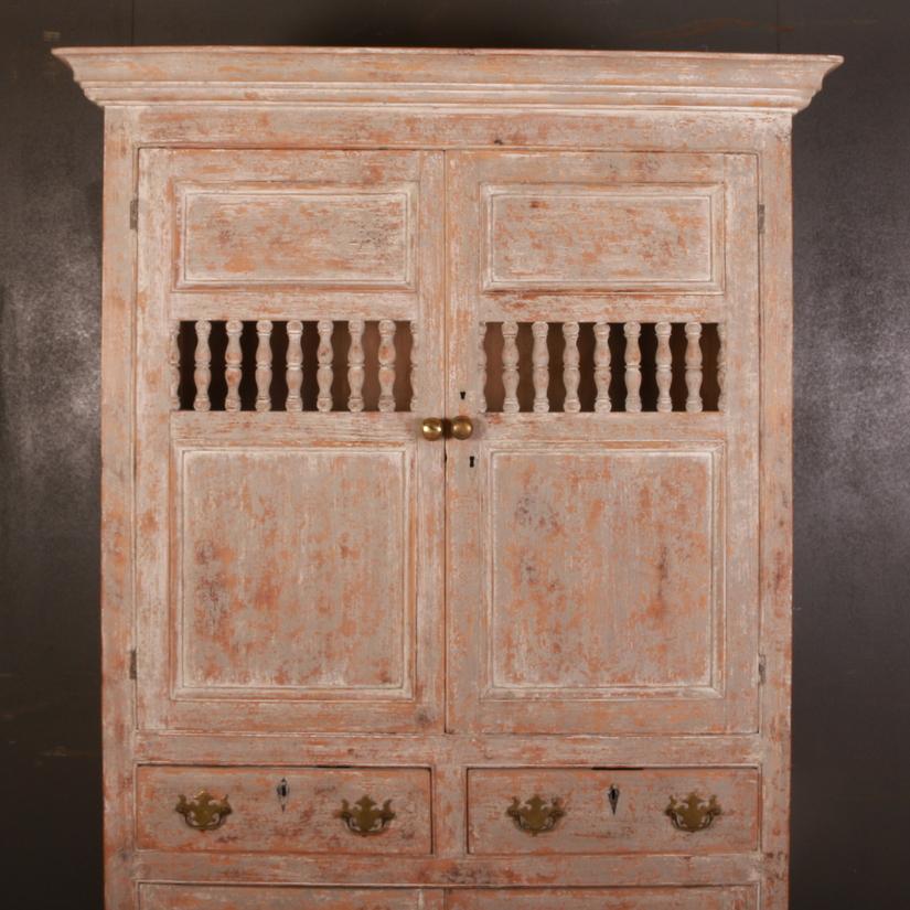 Pretty early 19th century Welsh pine bread and cheese cupboard. 1810

Internal depth - 16