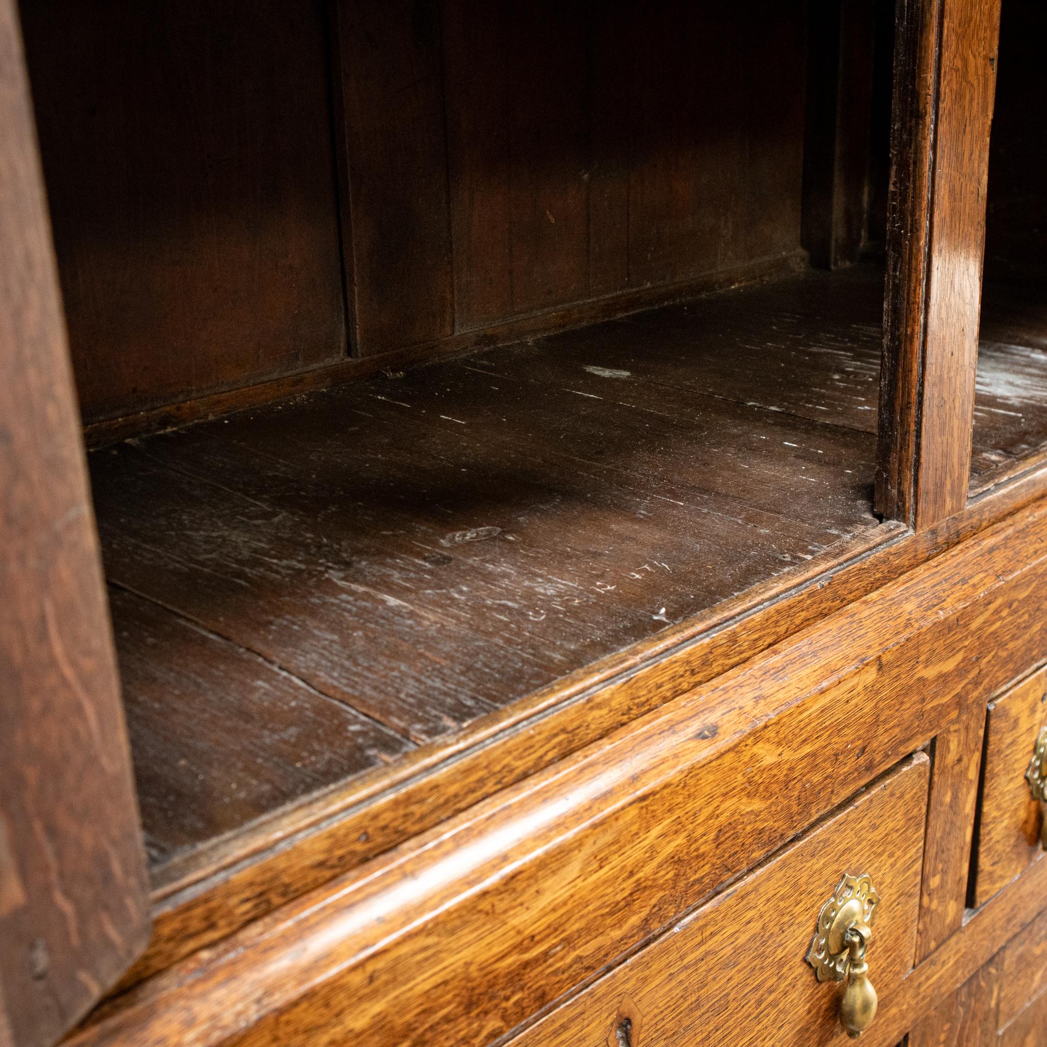 Oak Welsh Bread & Cheese Cupboard / Cwpwrdd Bara Caws For Sale