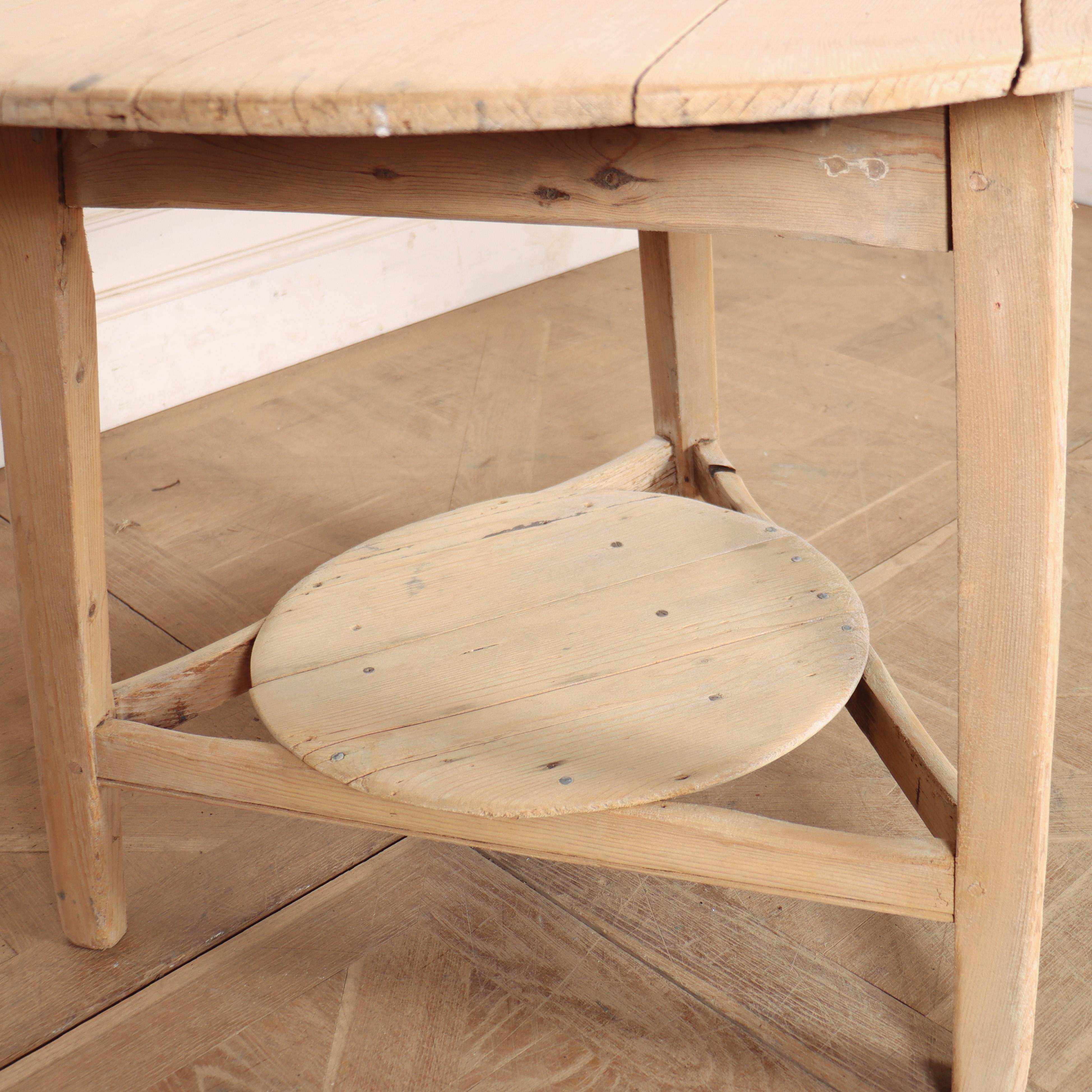 Pin Table de criquet gallois en vente