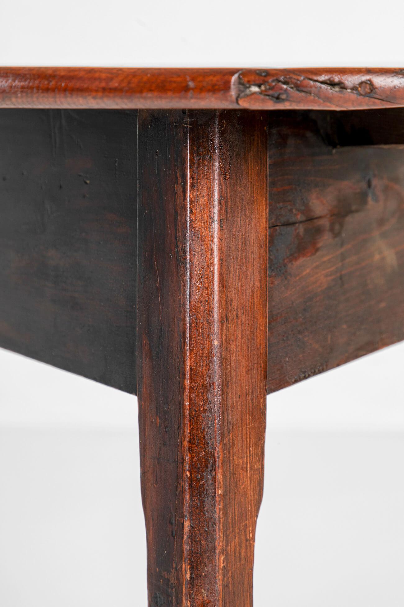 Welsh Cricket Table in Oak and Pine 3