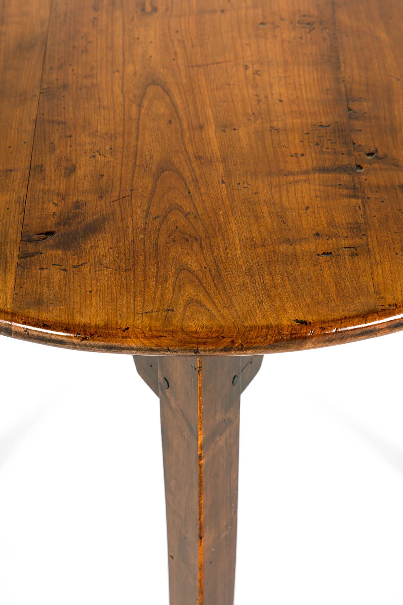 XIX secolo Tavolo da cricket in legno Wood Wood in vendita