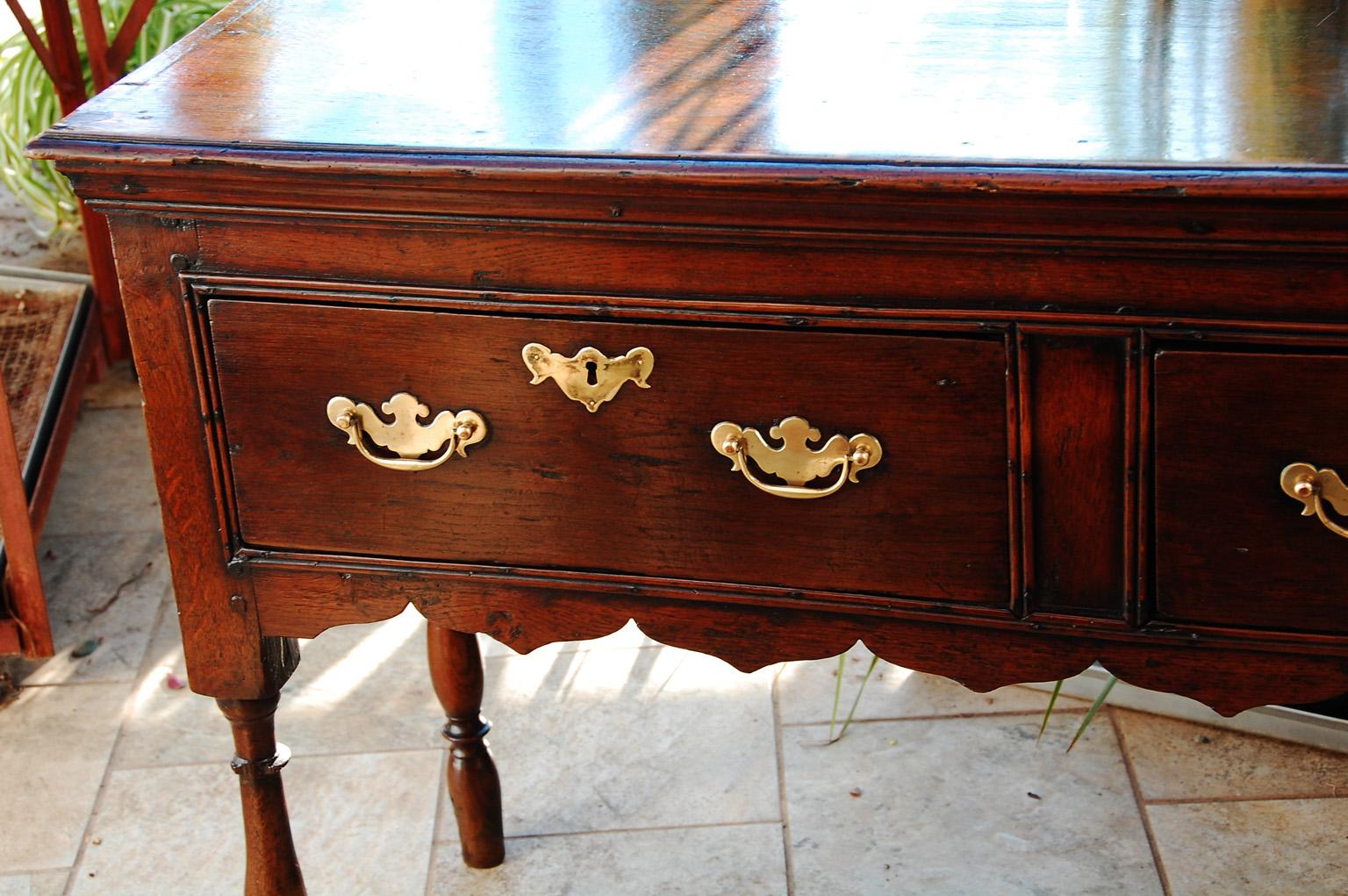18th Century Welsh George II Period Oak Three Drawer Dresser with Turned Legs For Sale