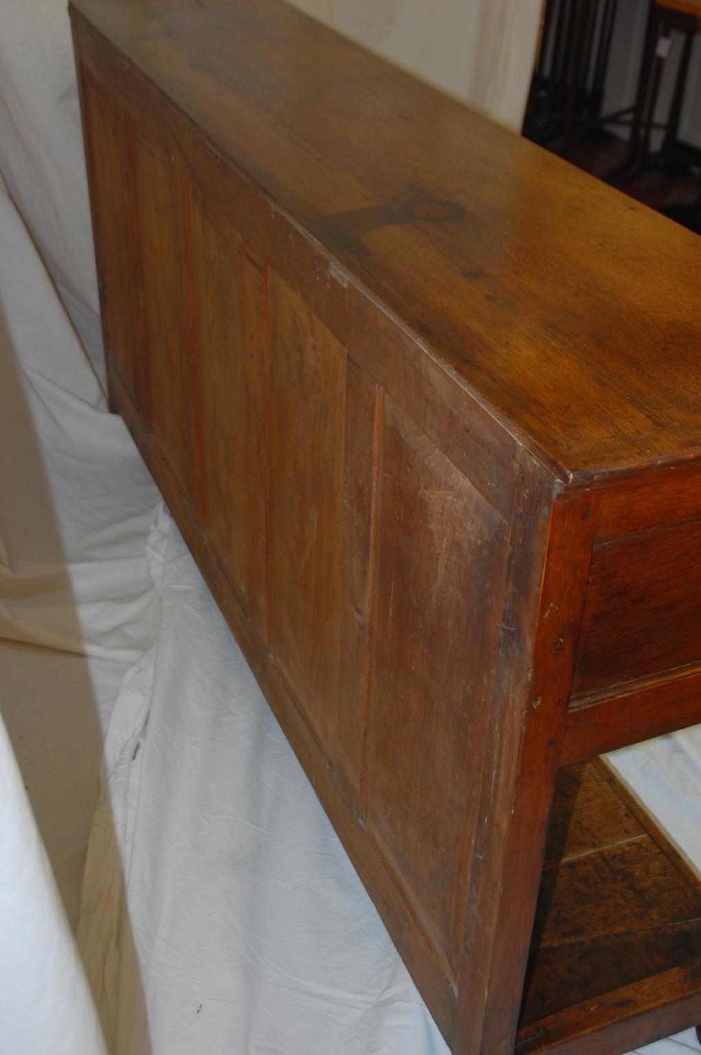 Welsh Georgian 18th Century Oak Three-Drawer Potboard Montgomeryshire Dresser 2