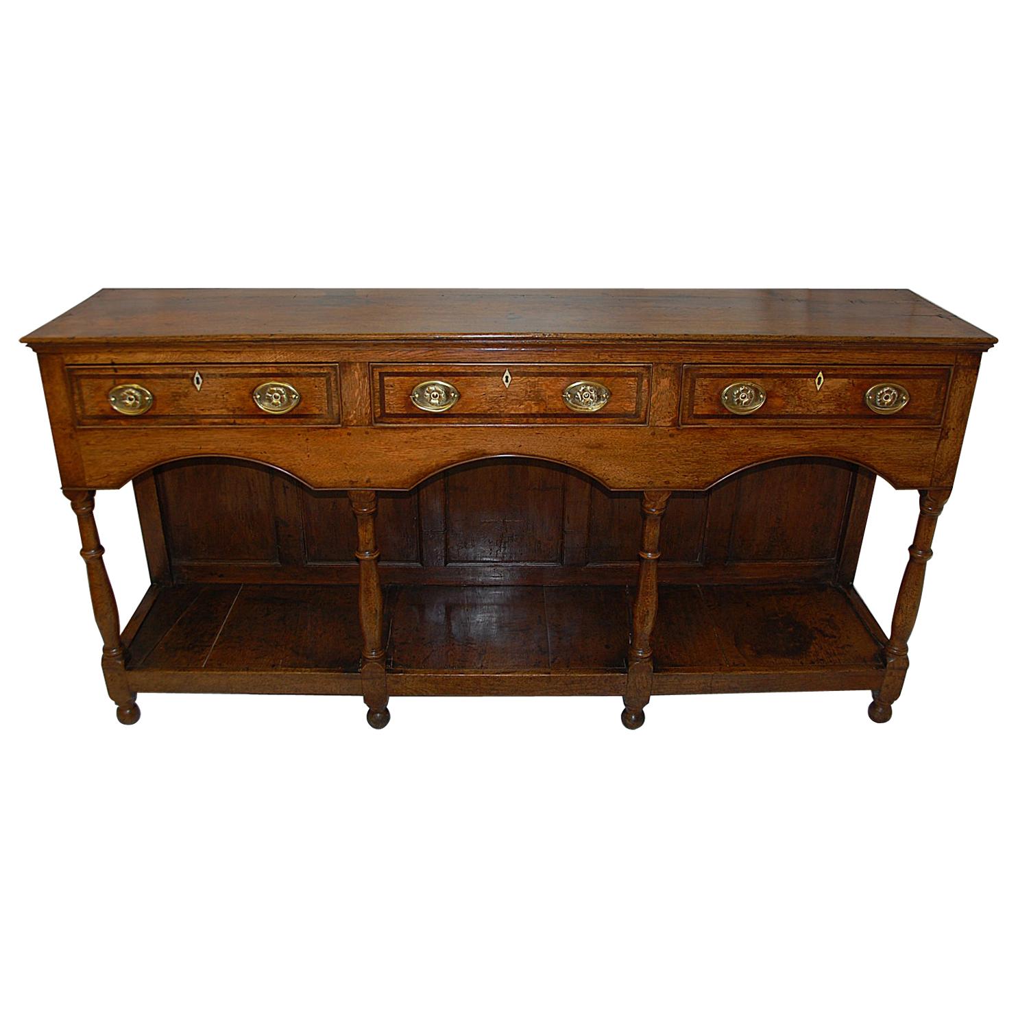 Welsh Georgian 18th Century Oak Three-Drawer Potboard Montgomeryshire Dresser
