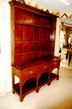 Welsh Georgian Oak Potboard Dresser with Full Rack, Drawers and Lower Shelf