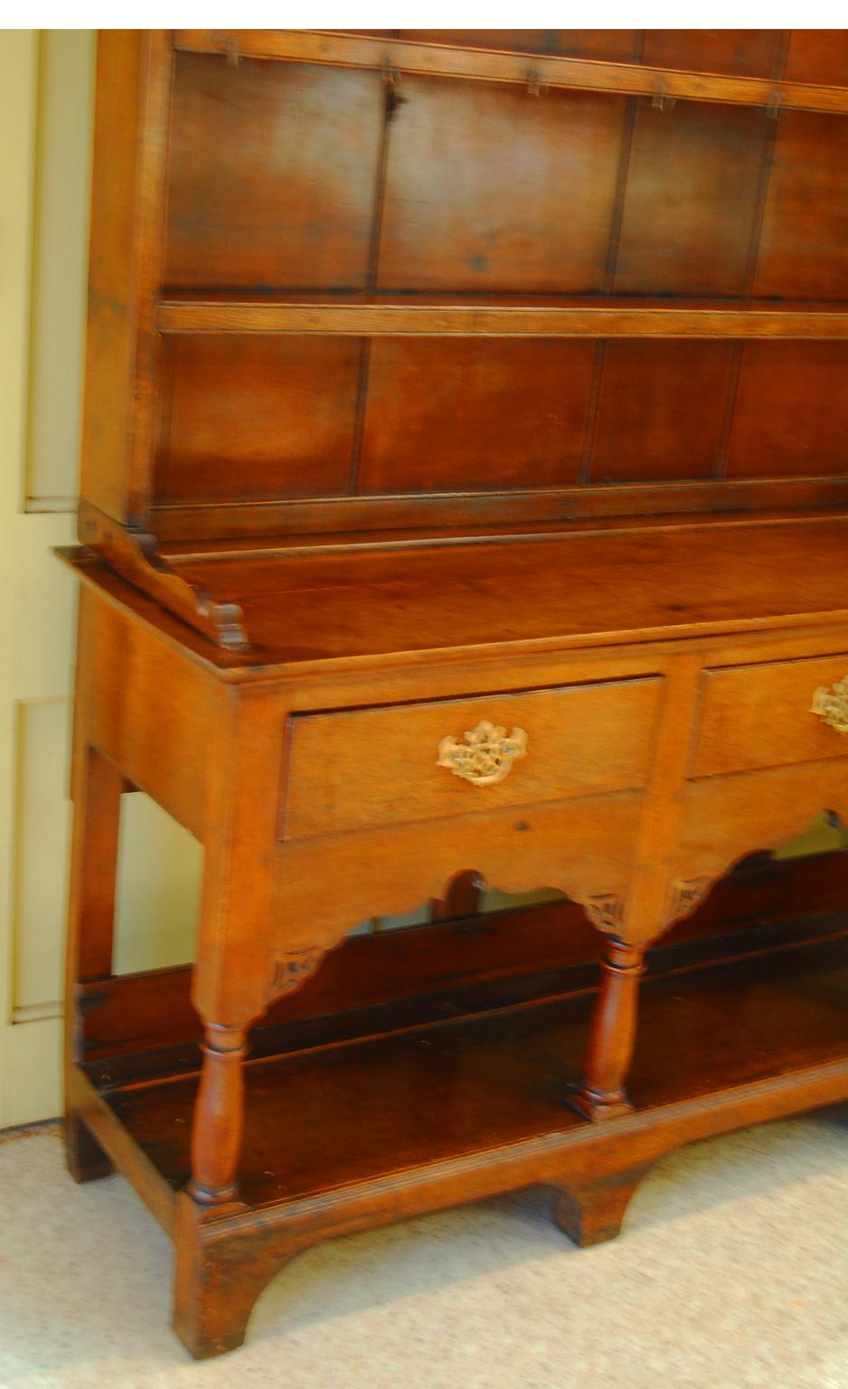 18th Century Welsh Georgian Oak Potboard Dresser with Full Rack, Drawers and Lower Shelf For Sale
