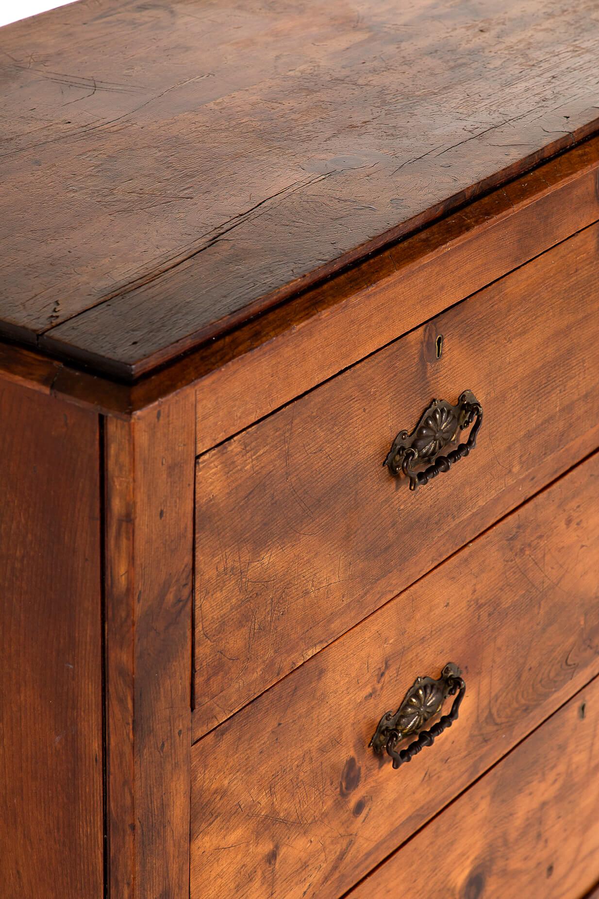 19th Century Welsh Oak Chest of Drawers For Sale