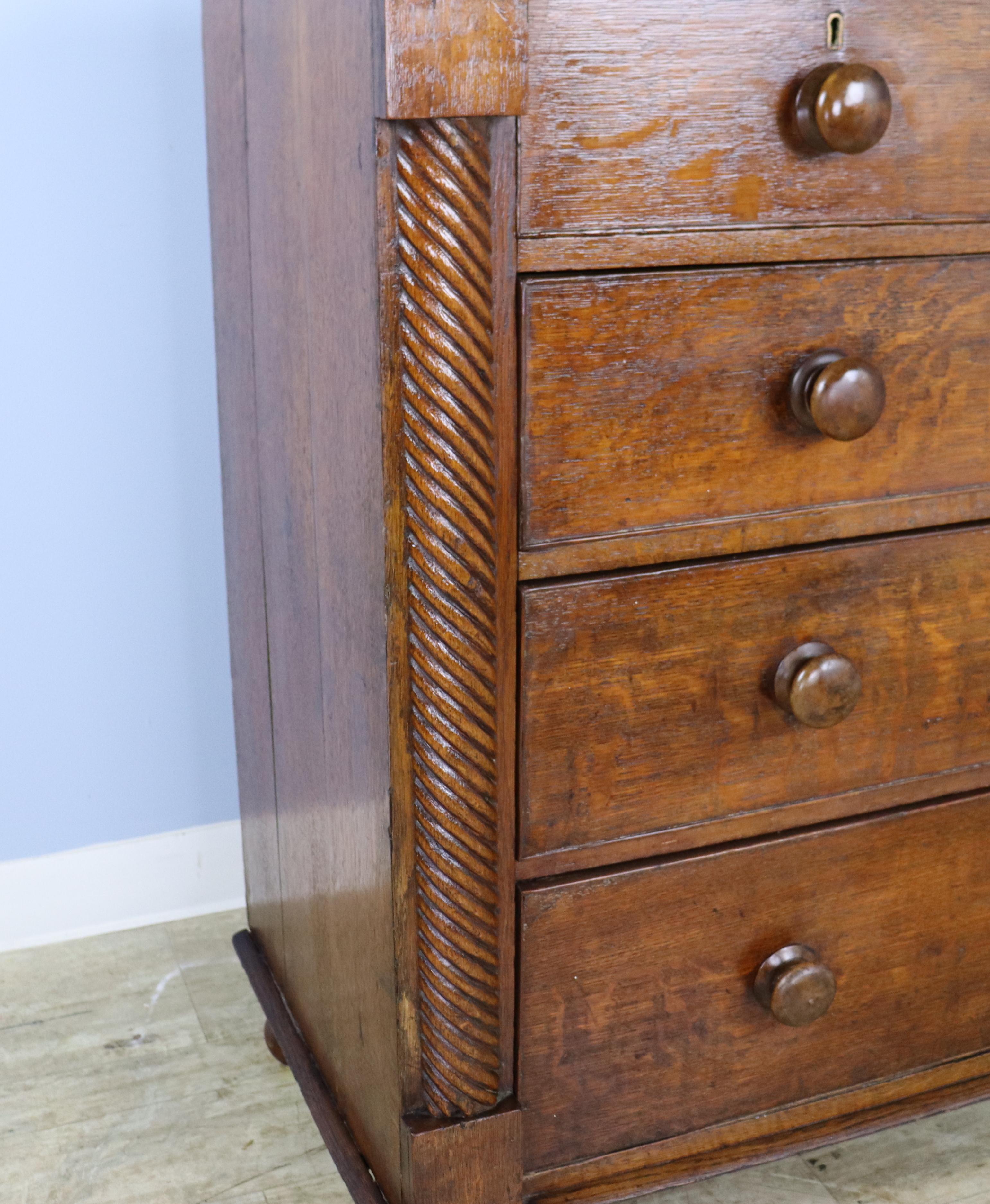 Welsh Oak Chest of Drawers with Twist Columns and Original Knobs For Sale 2