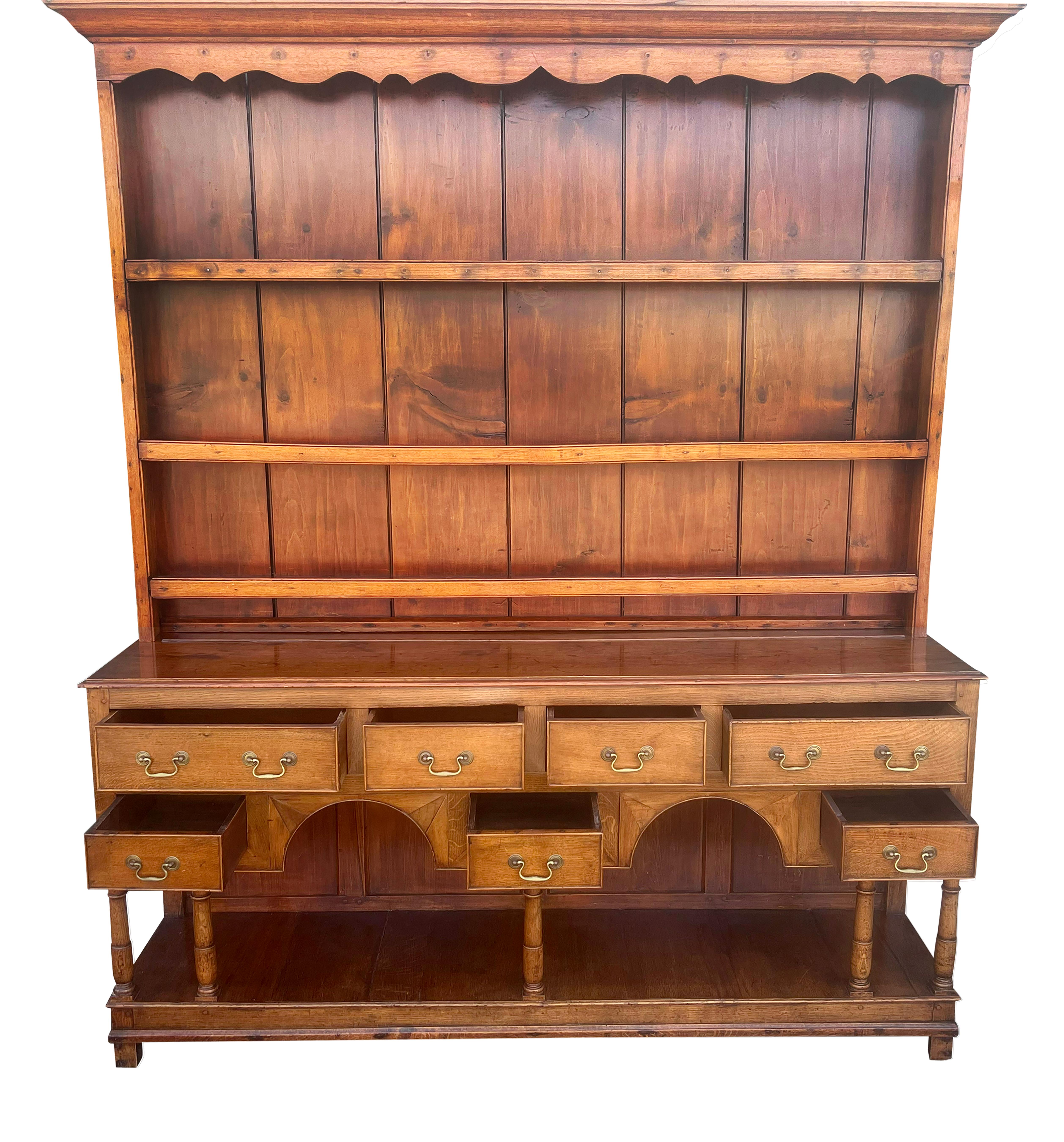 Welsh Oak Dresser In Good Condition For Sale In Essex, MA