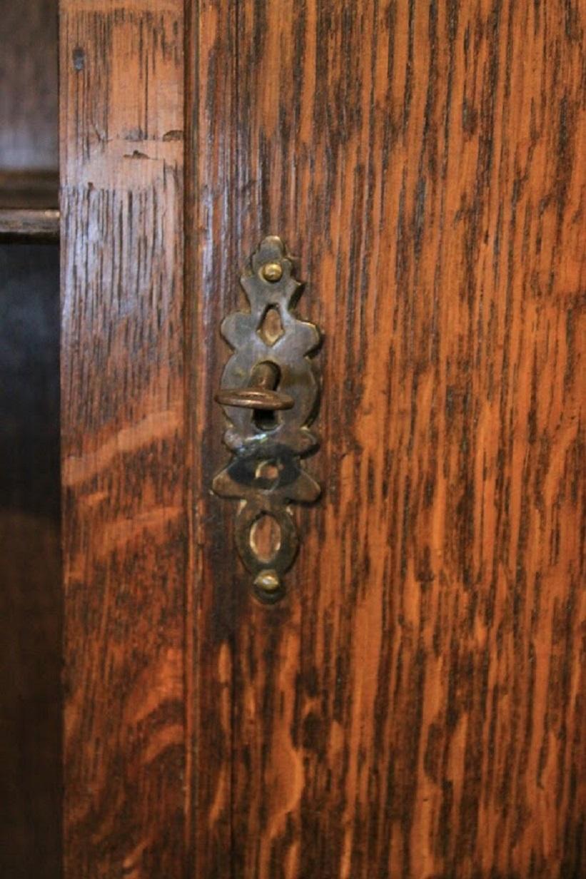 Welsh Oak Dresser with Clock For Sale 4