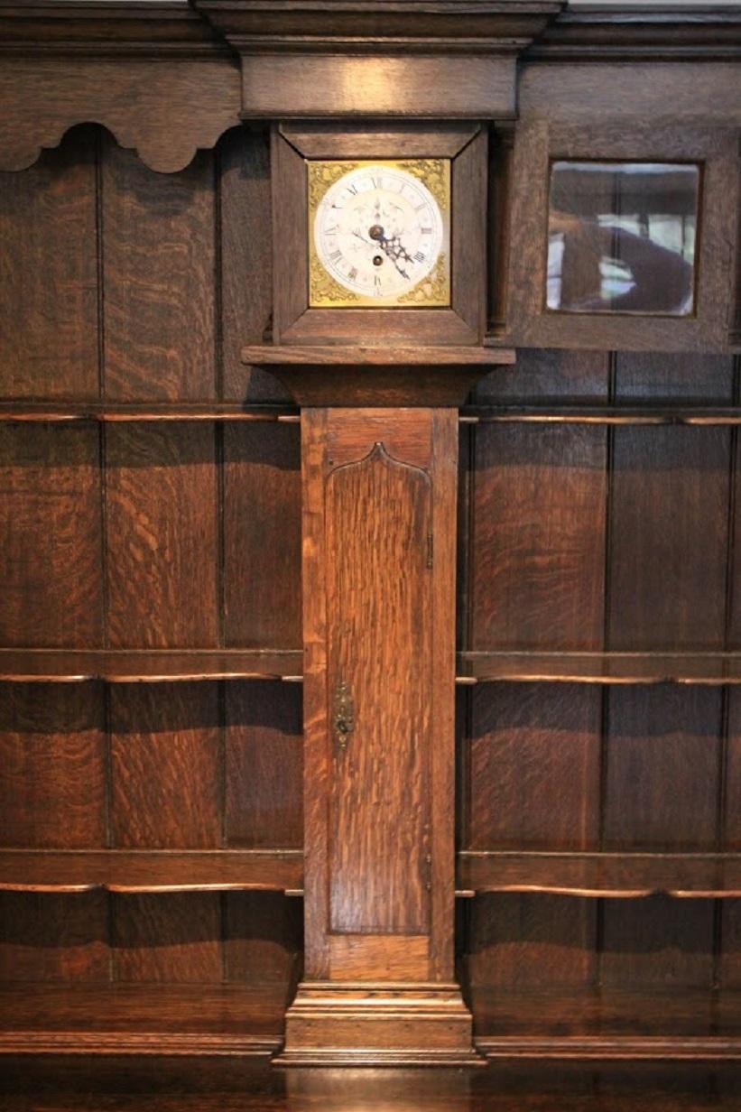Welsh Oak Dresser with Clock For Sale 10