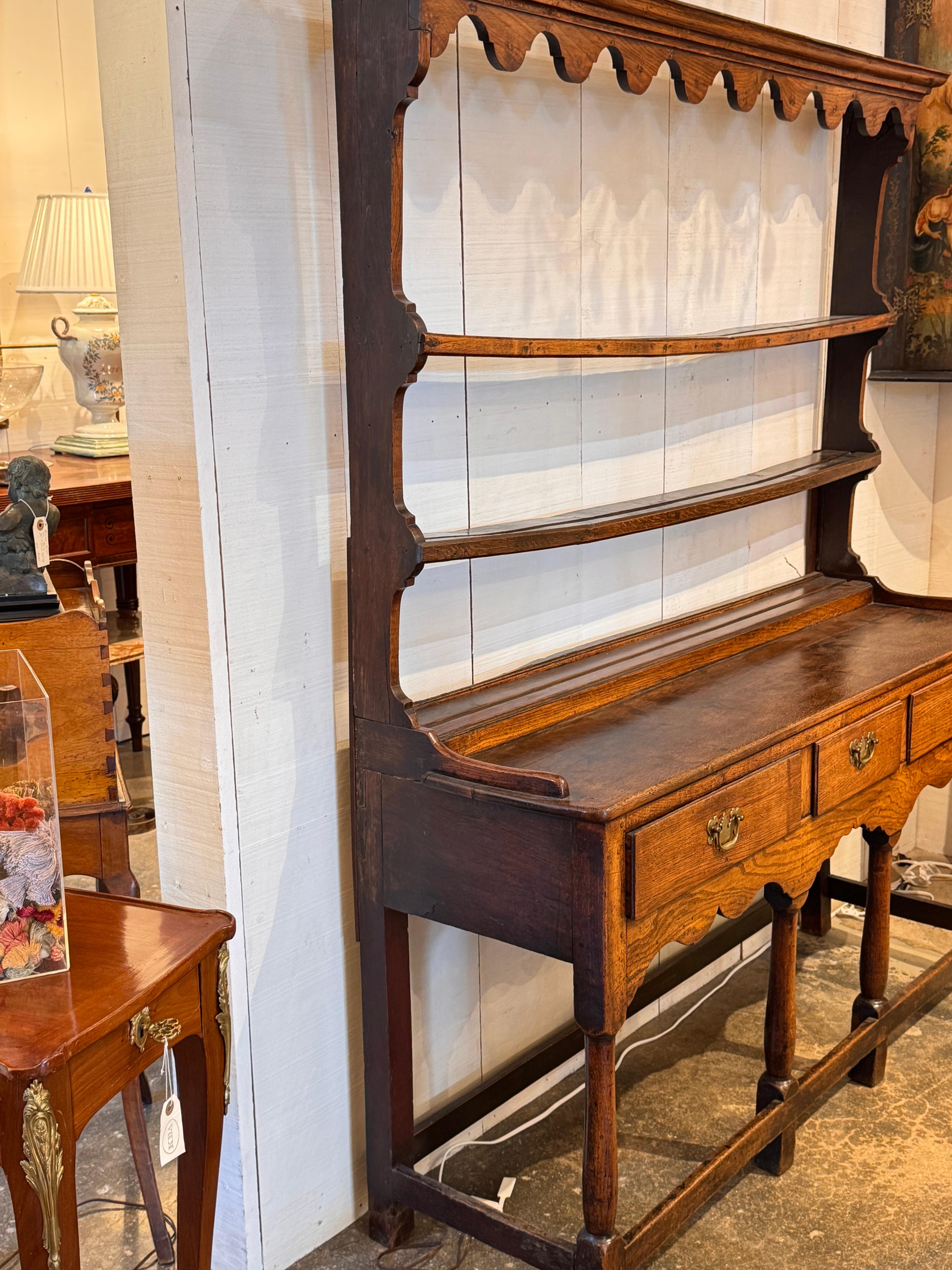 Welsh Oak Dresser with Open Plate Rack For Sale 4