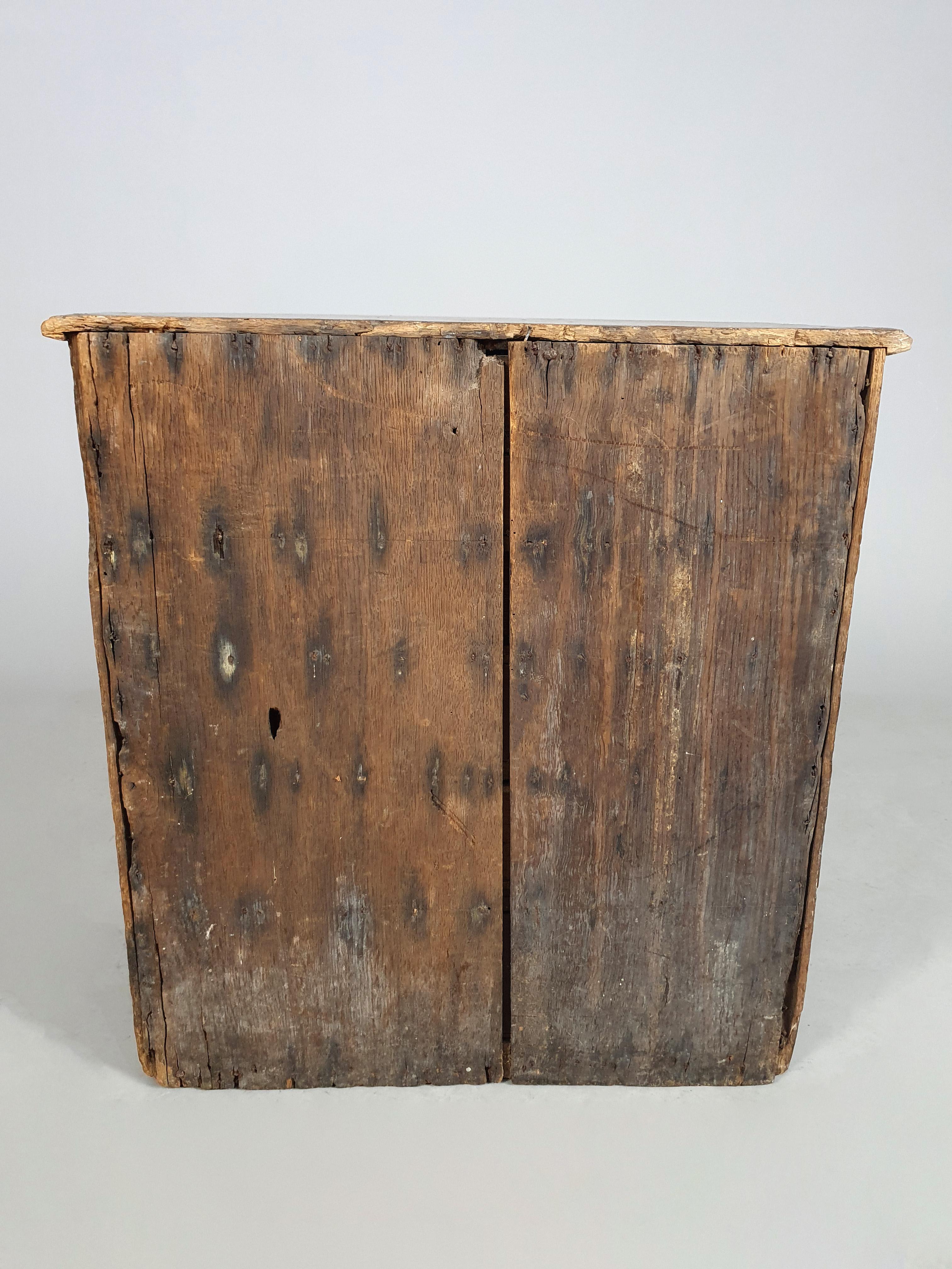 Chêne Armoire à épices en Oak Queen Anne C.1710 en vente