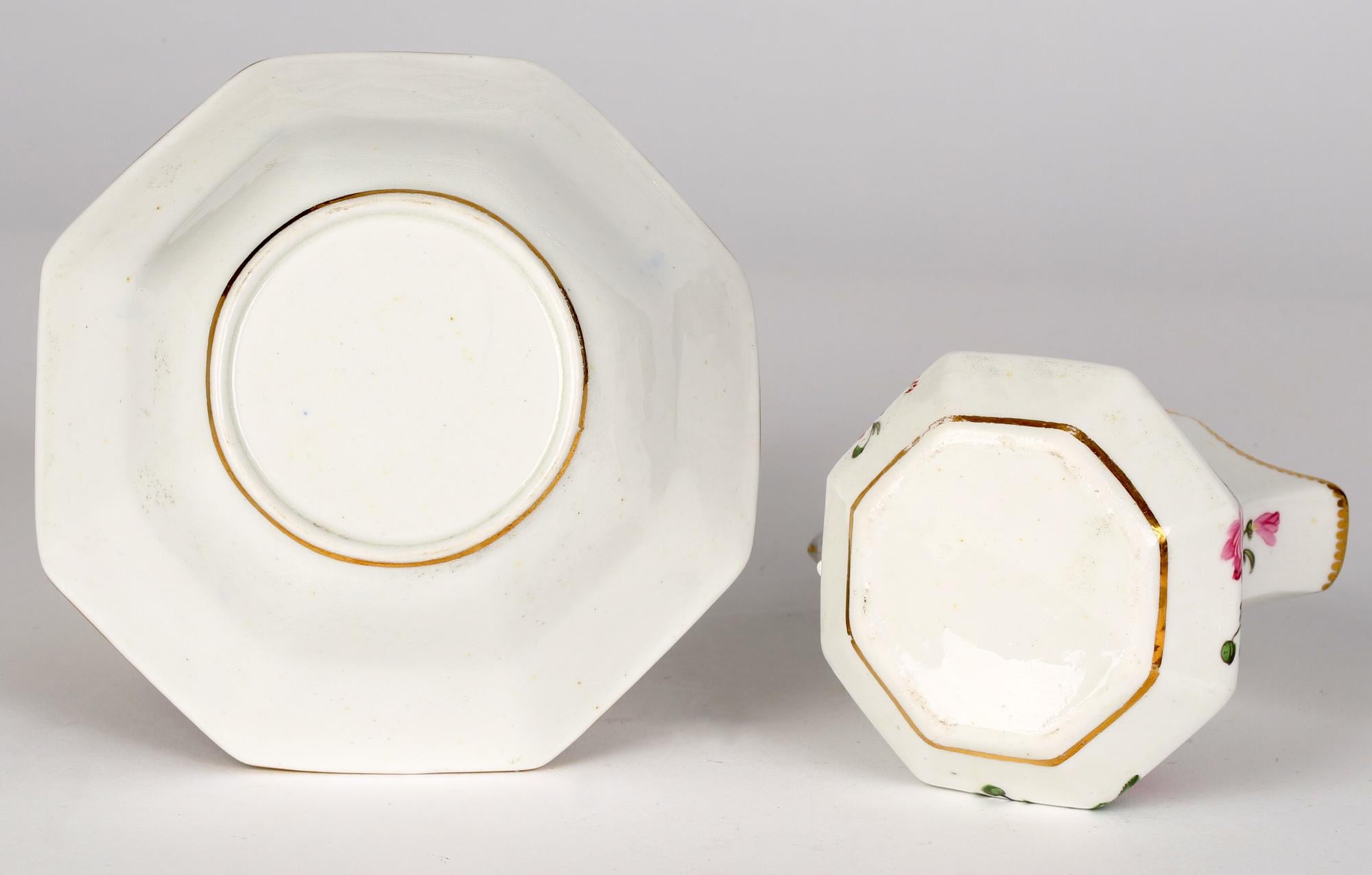 Jarra y soporte de porcelana con asa de serpiente pintados a mano con motivos florales galeses o ingleses en venta 8