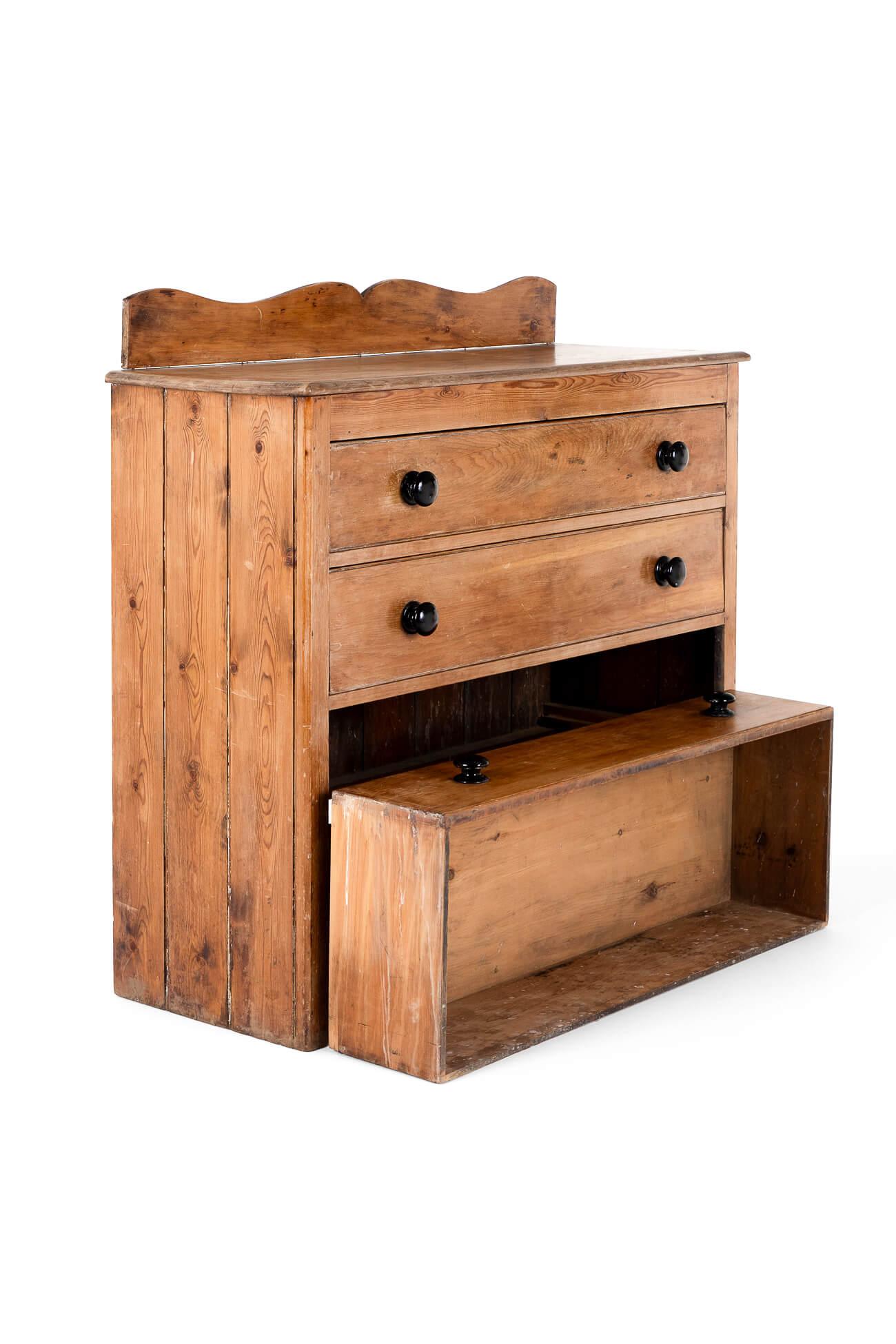 Late Victorian Welsh Pine Chest of Drawers For Sale