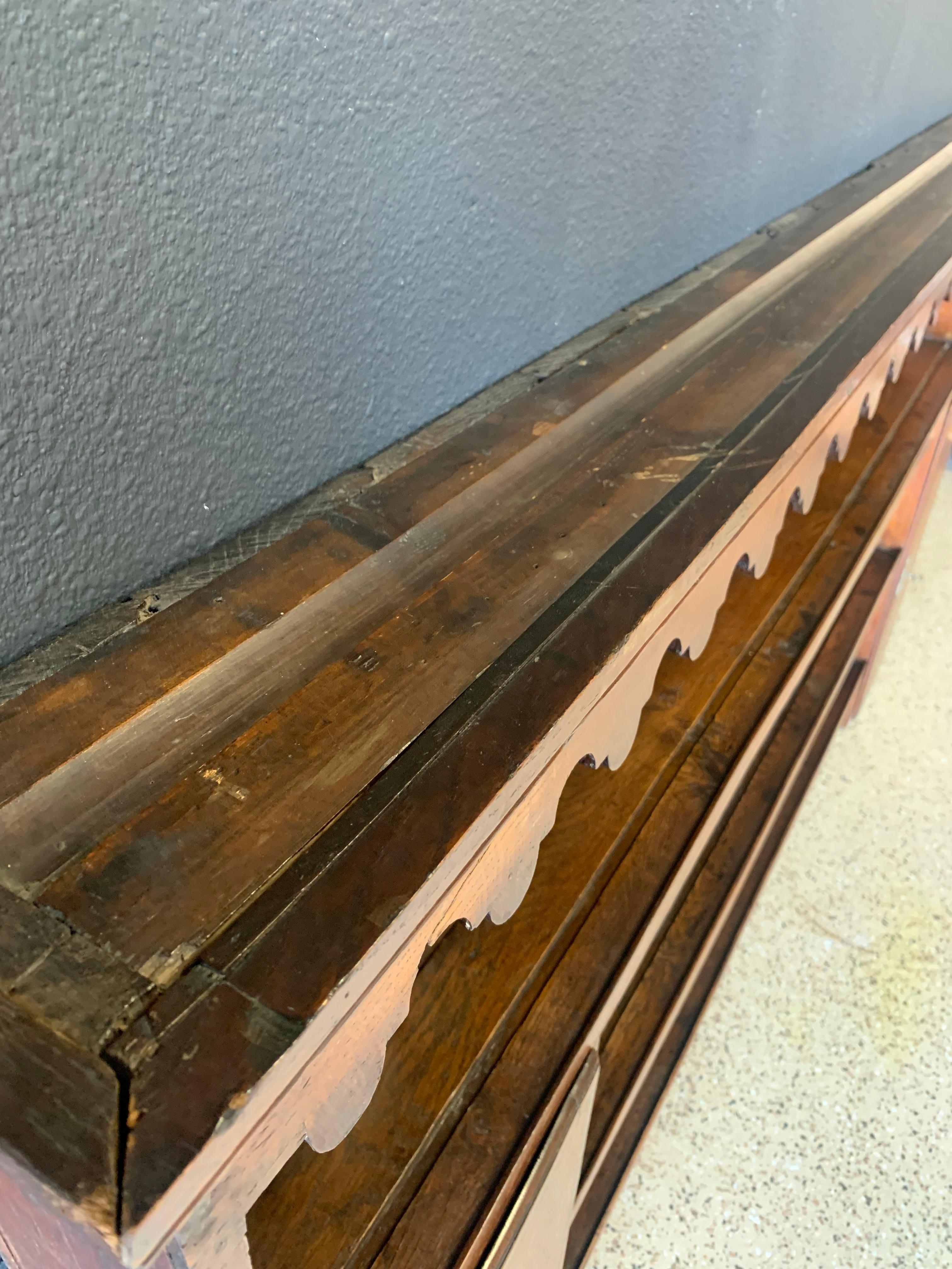 Pensile con piastra Welsh In condizioni buone in vendita a Denton, TX