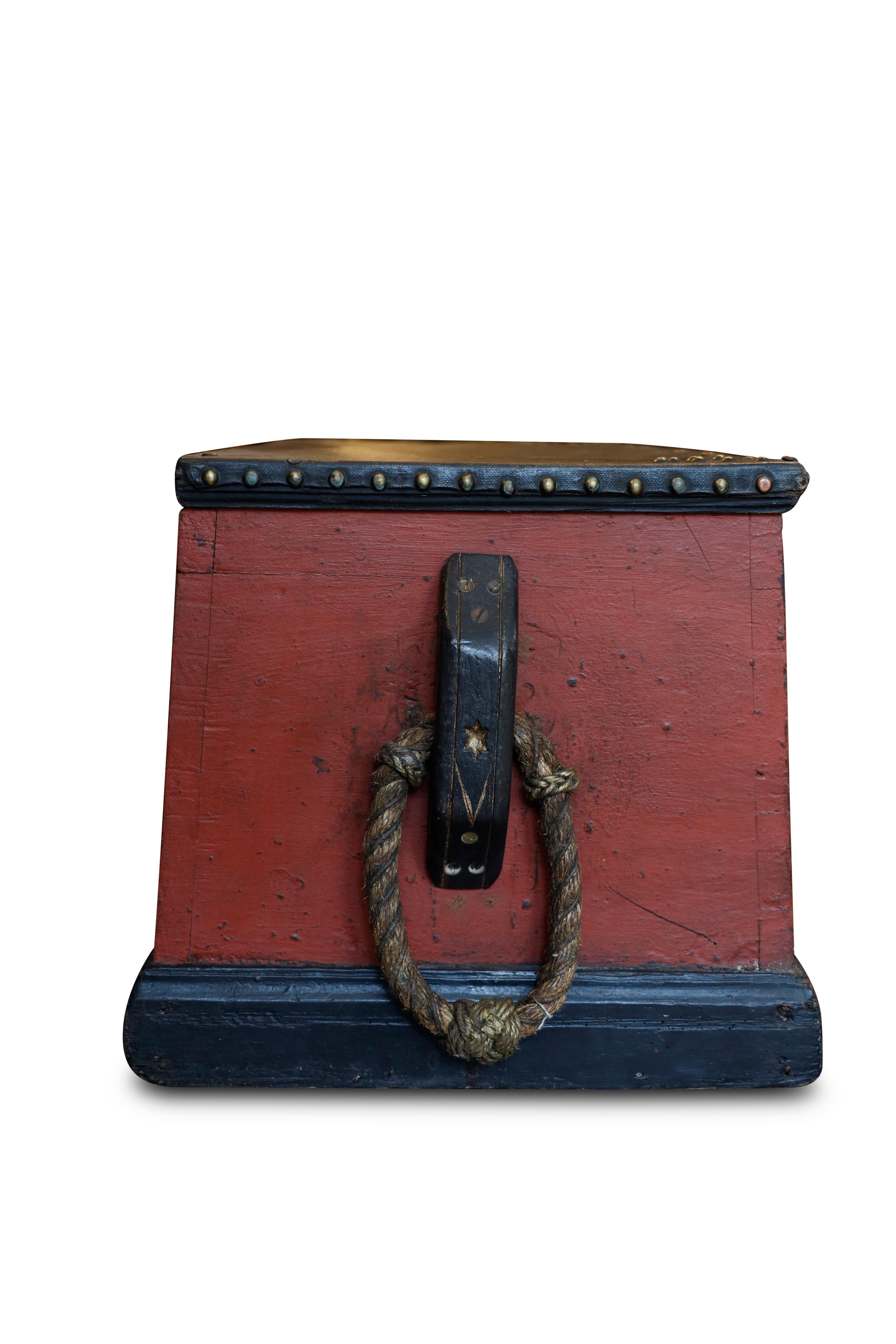 Welsh Sailor's Sea Chest aus Wales im Zustand „Hervorragend“ im Angebot in Woodbury, CT