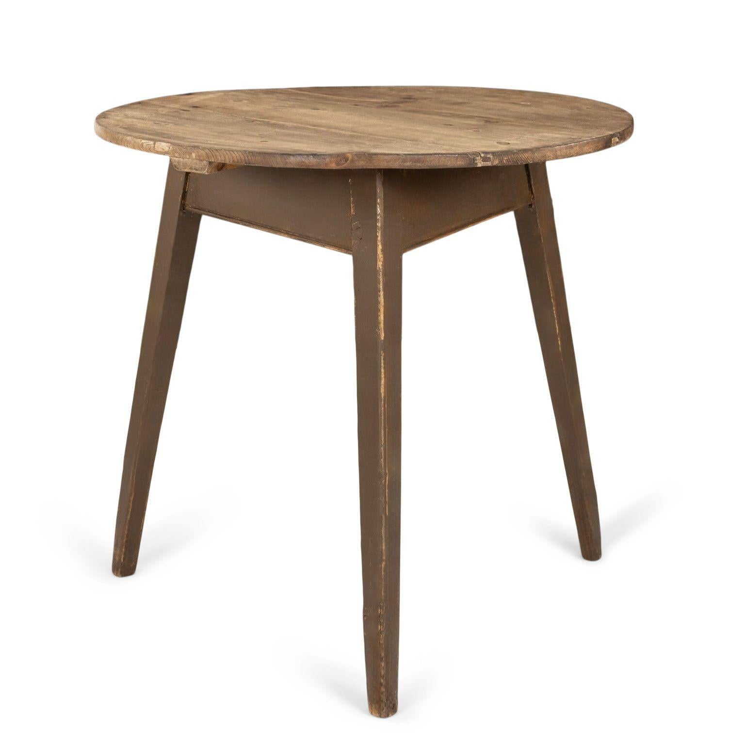 Folk Art Welsh Scrubbed-Top Cricket Table For Sale