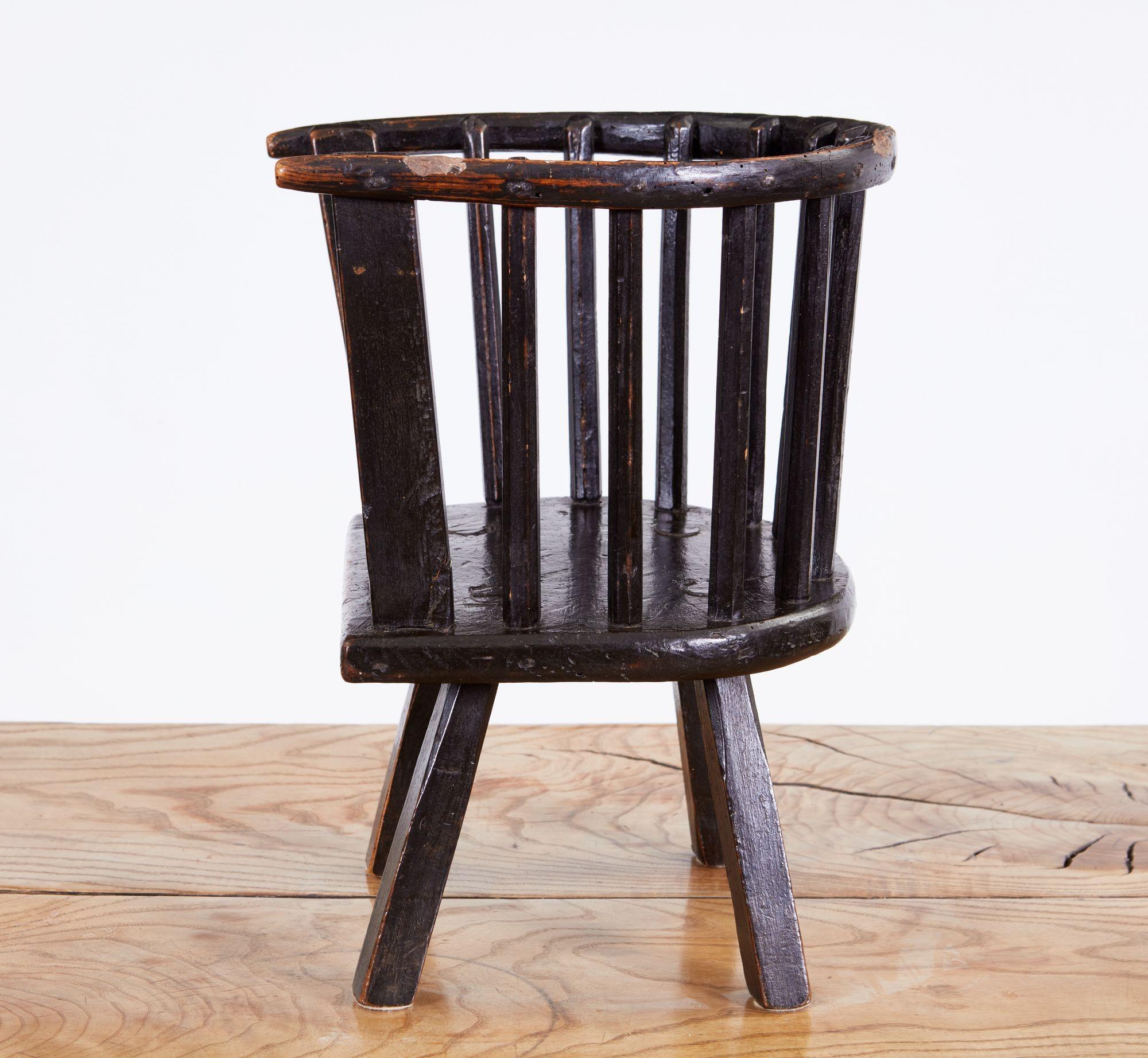 Rustic Welsh Vernacular Child's Windsor Chair For Sale