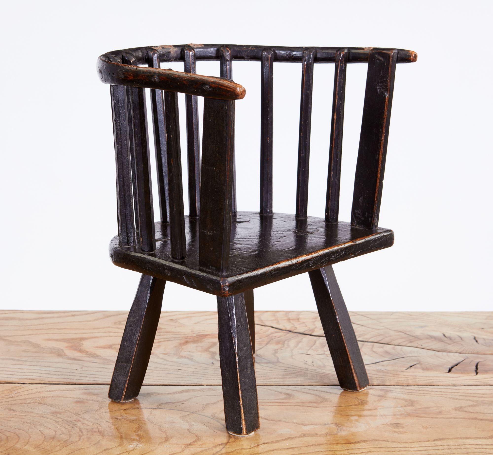 19th Century Welsh Vernacular Child's Windsor Chair For Sale
