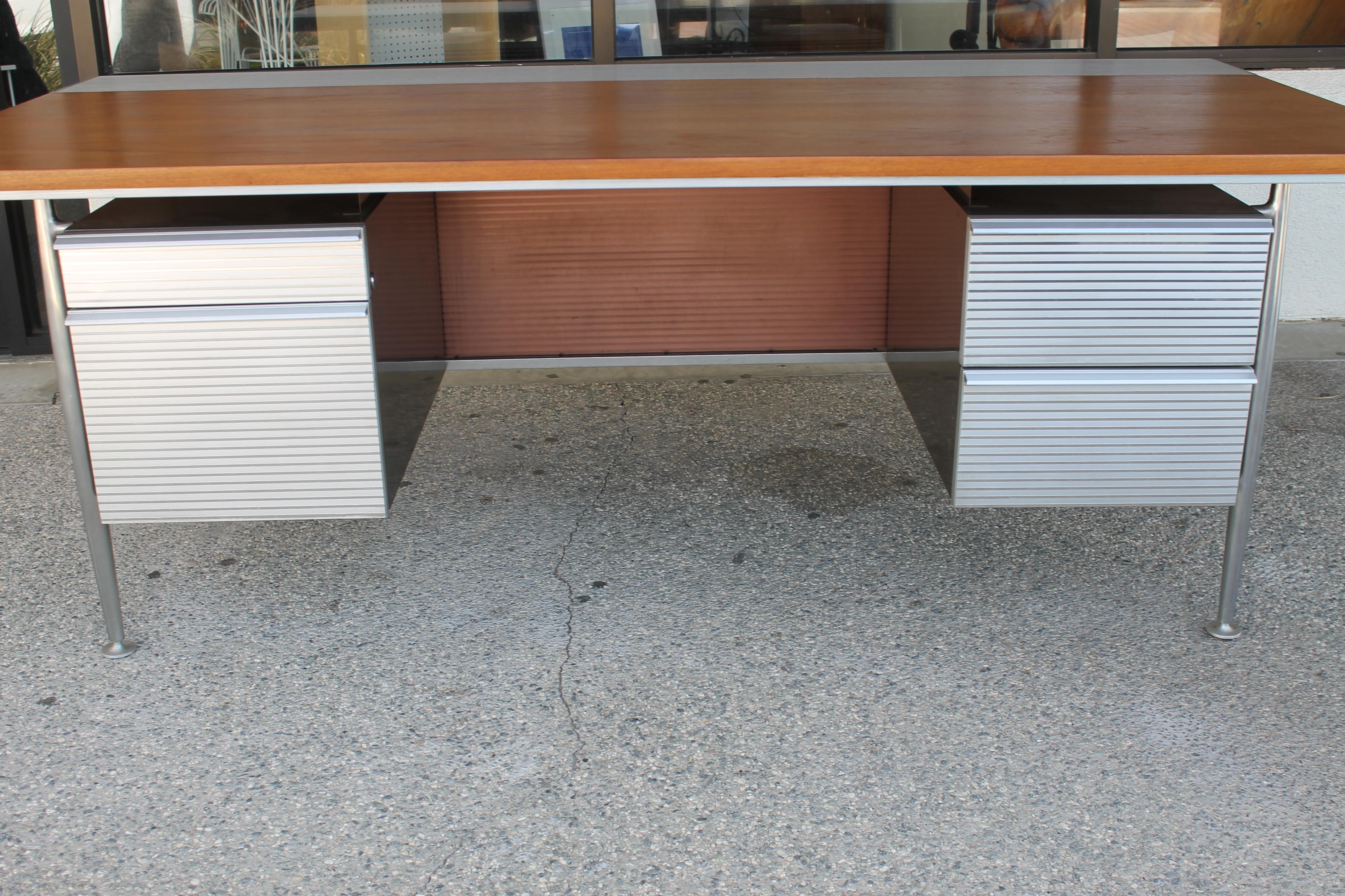 Mid-Century Modern Welton Becket Aluminum and Wood Desk for Kaiser Aluminum