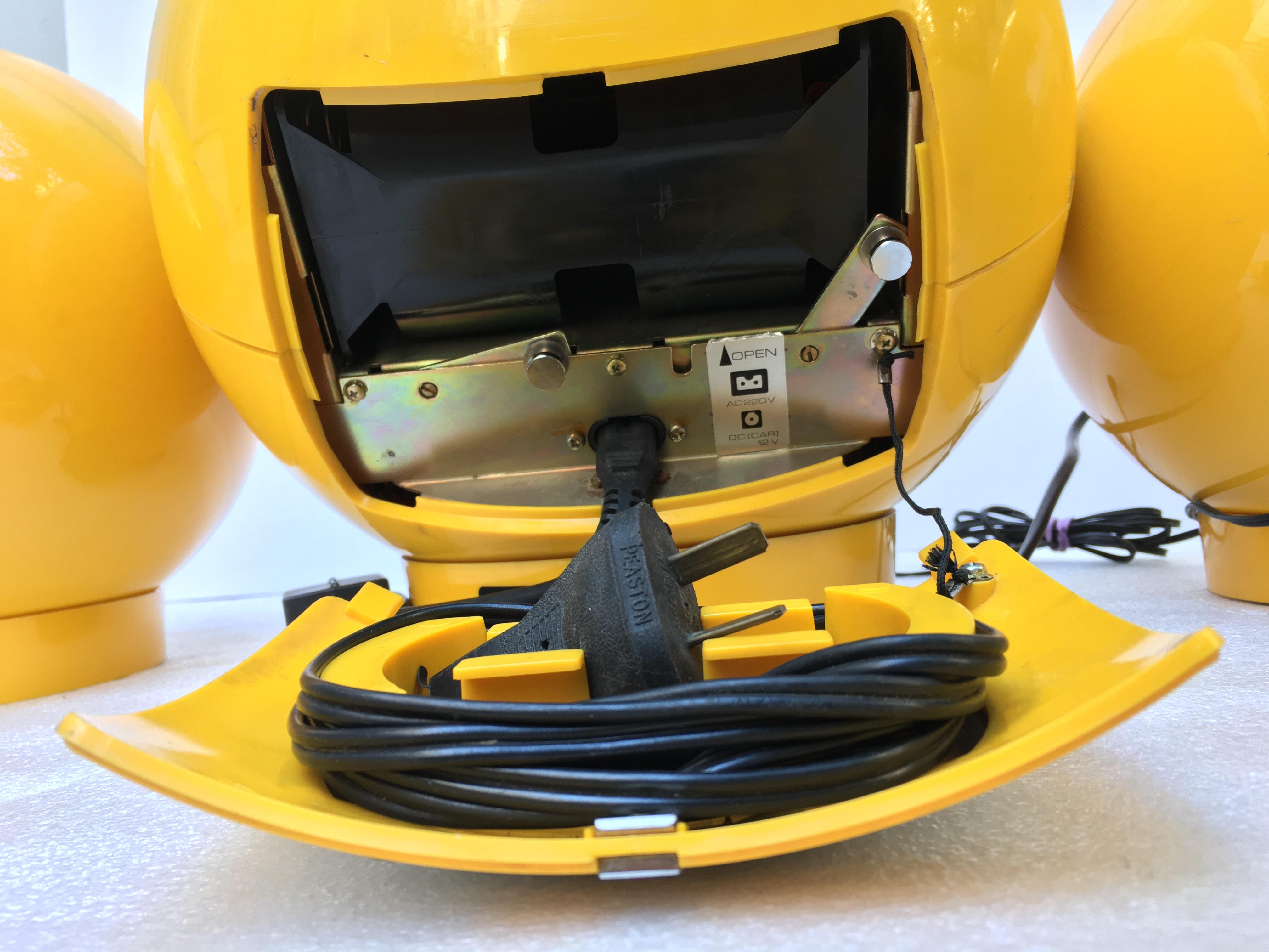 Weltron Model 2004, Yellow 3