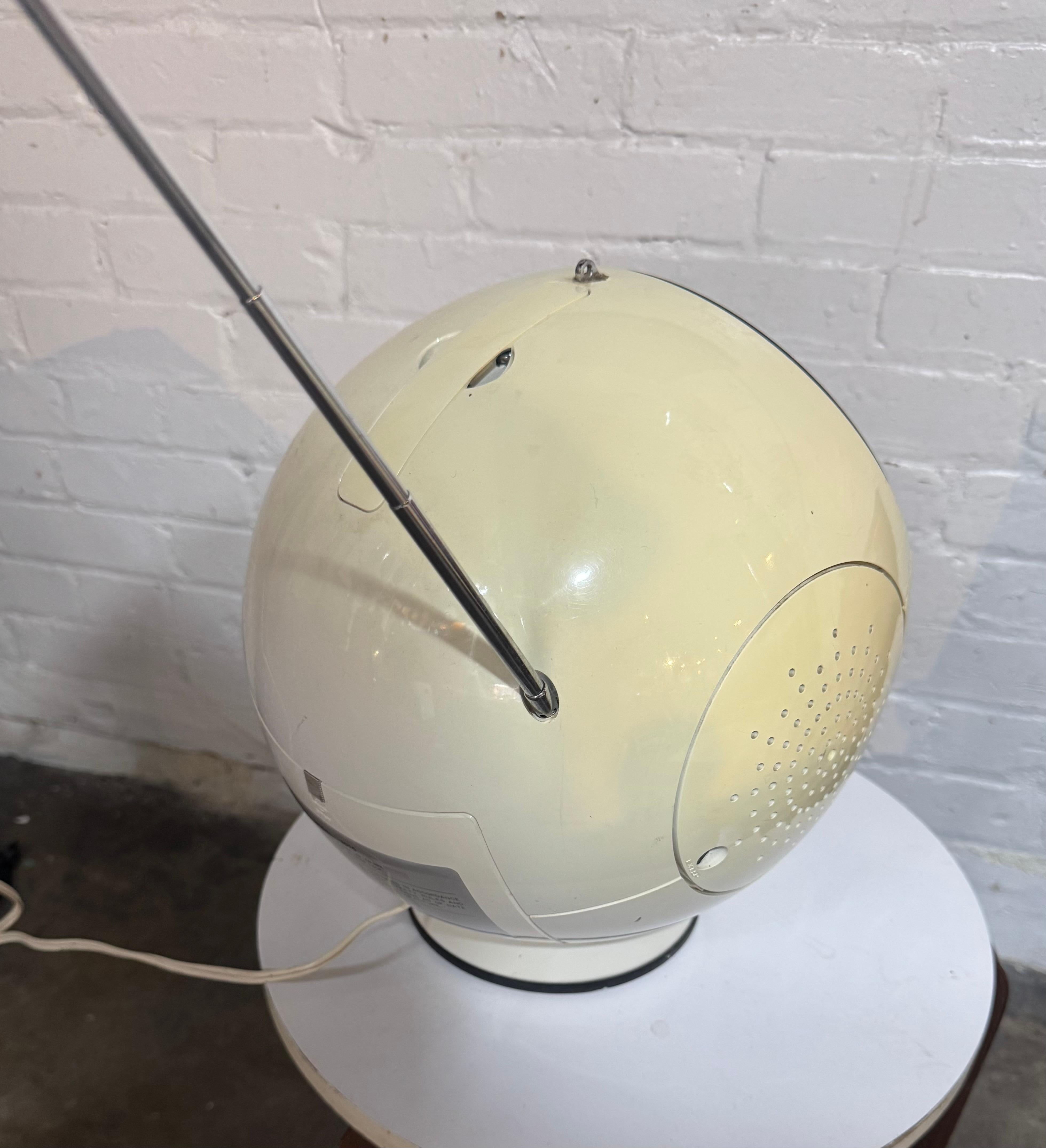 Ère spatiale Weltron Model No 2010 Space Ball, AM/FM Radio 8 Track Stereo / sPACEAGE Modern en vente