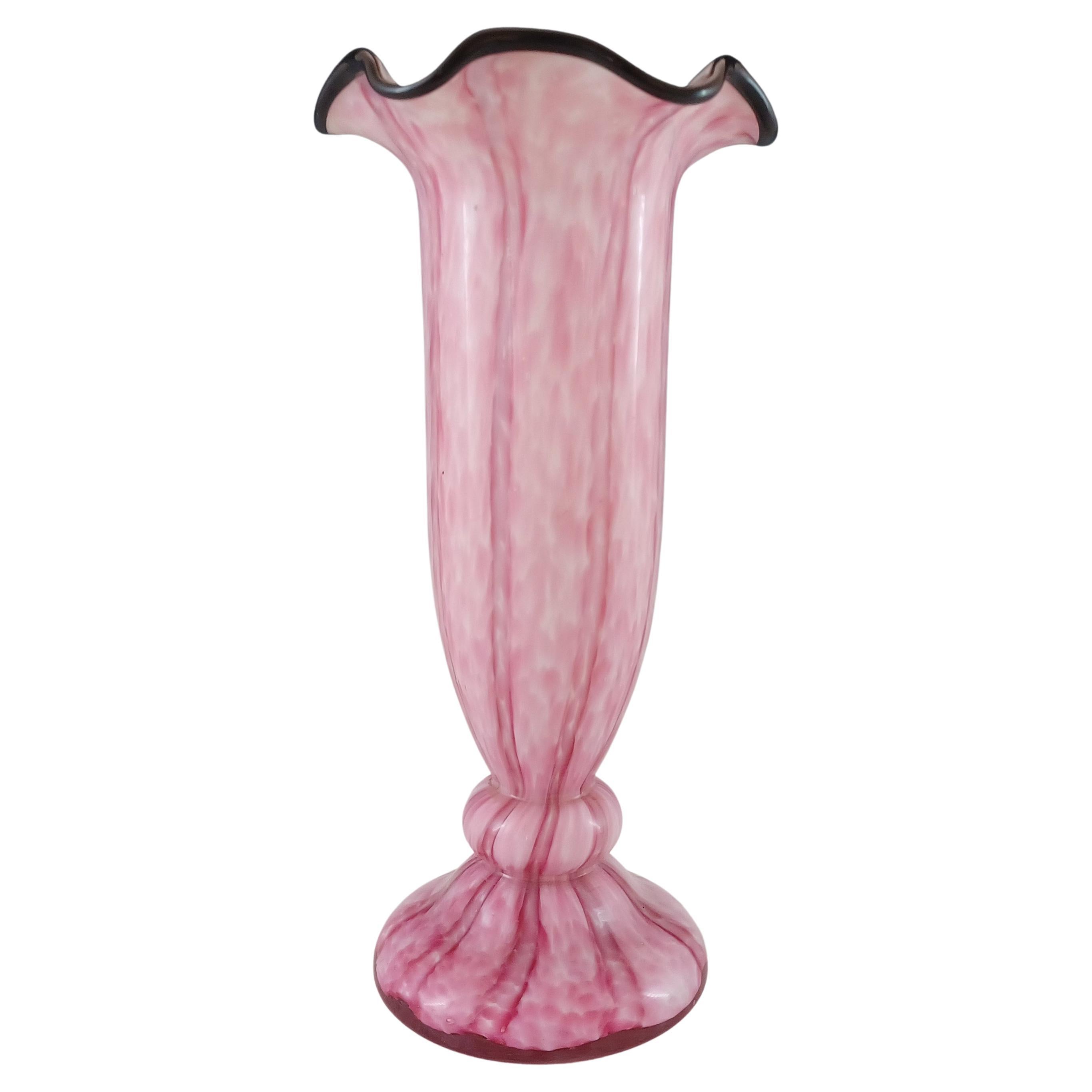 Vaso Welz 1940 in vetro rosa ceco a "strisce verticali