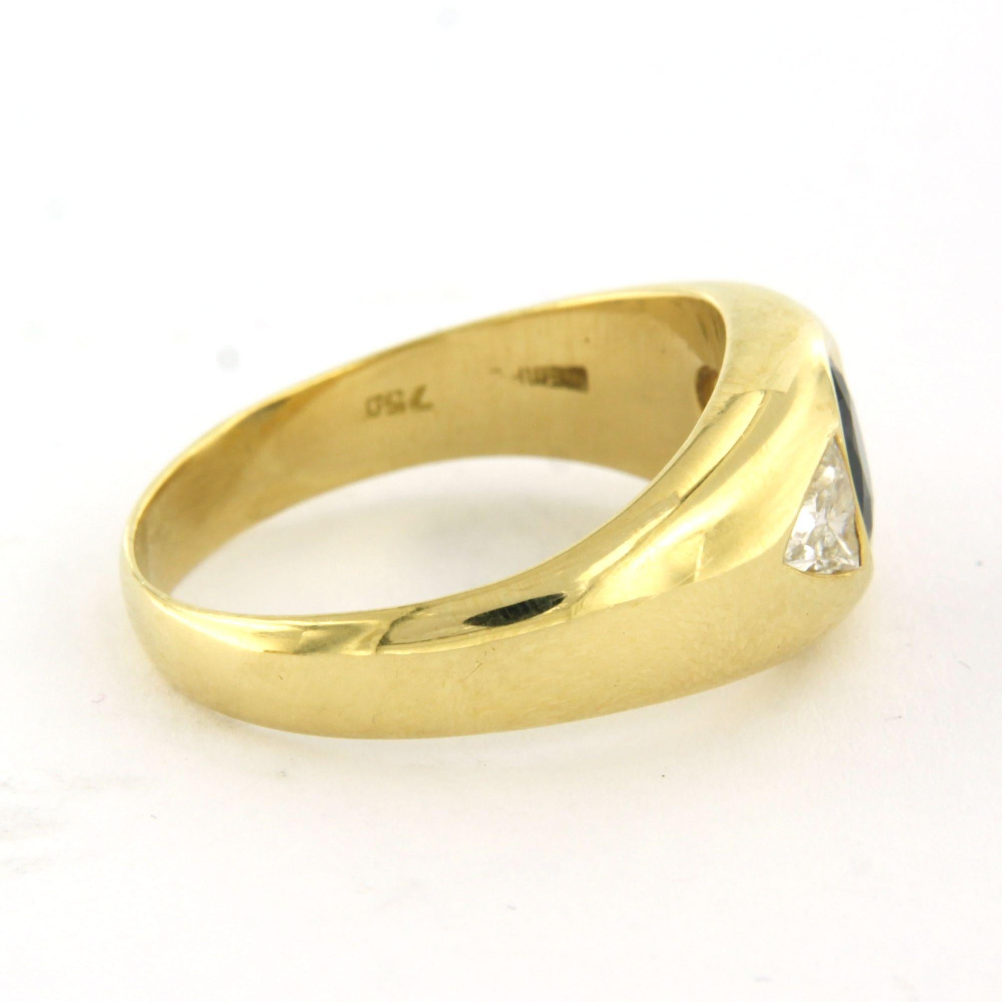 Taglio ovale Anello Wempe in oro 18k con zaffiro 1,10ct e diamante taglio triangolo fino a 0,80ct in vendita
