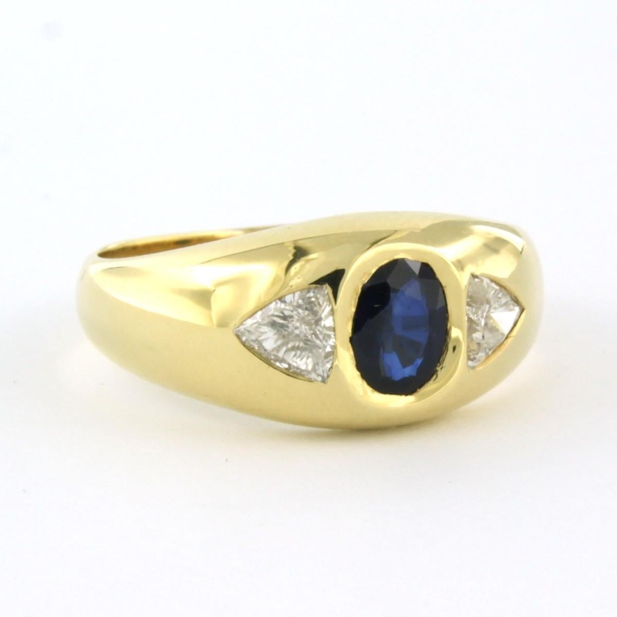 Modern WEMPE - 18k yellow gold ring set with sapphire 1.10ct and triangle cut diamond  For Sale