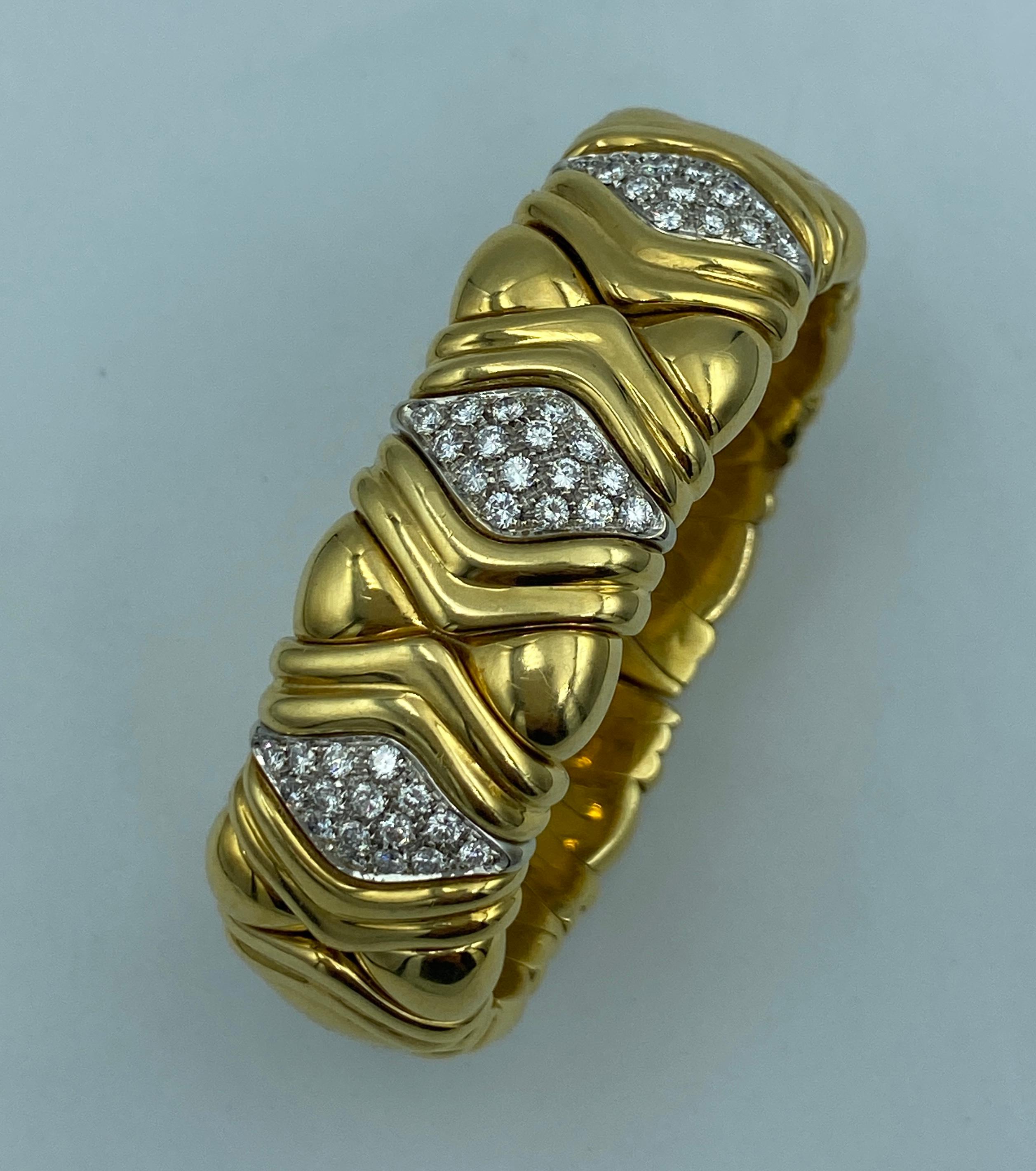 Contemporary Wempe 1980s 18 k gold and diamond cuff For Sale