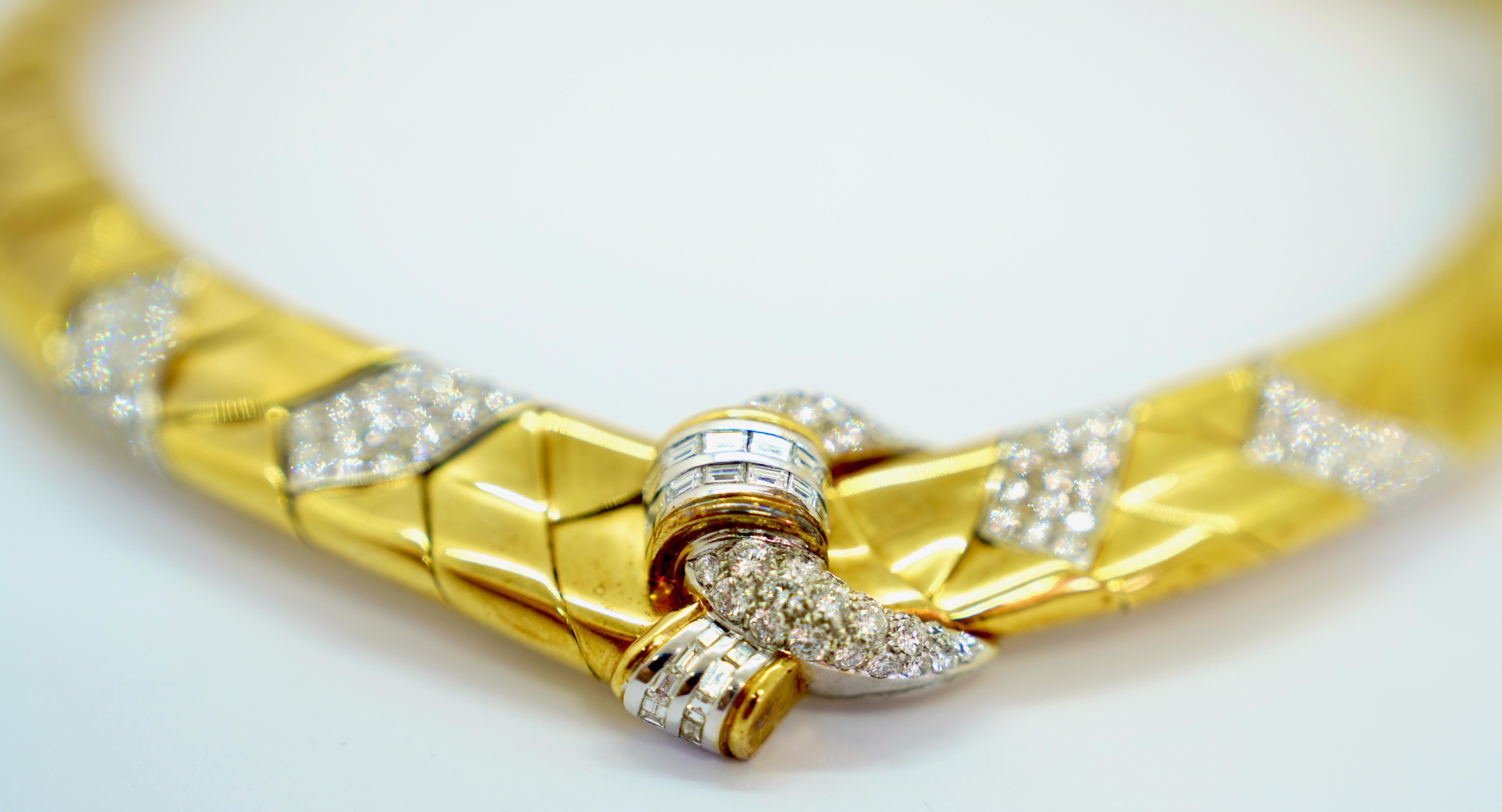 Women's Wempe choker necklace in 18k yellow gold and white gold, 7.35ct Diamonds For Sale