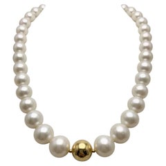Collana di perle dei Mari del Sud in oro giallo 18 carati