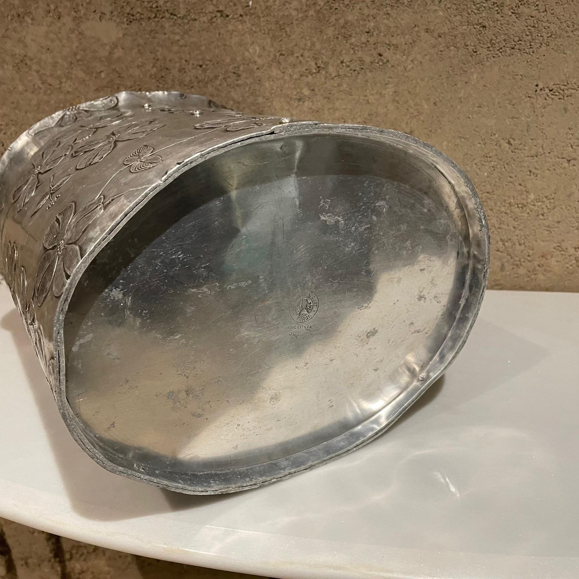 Wendell August Forge Pretty Dogwood Waste Basket Hammered Aluminum Grove City PA 2