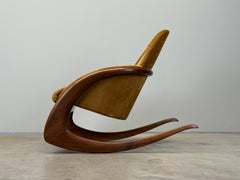 Sedia a dondolo "Crescent" di Wendell Castle