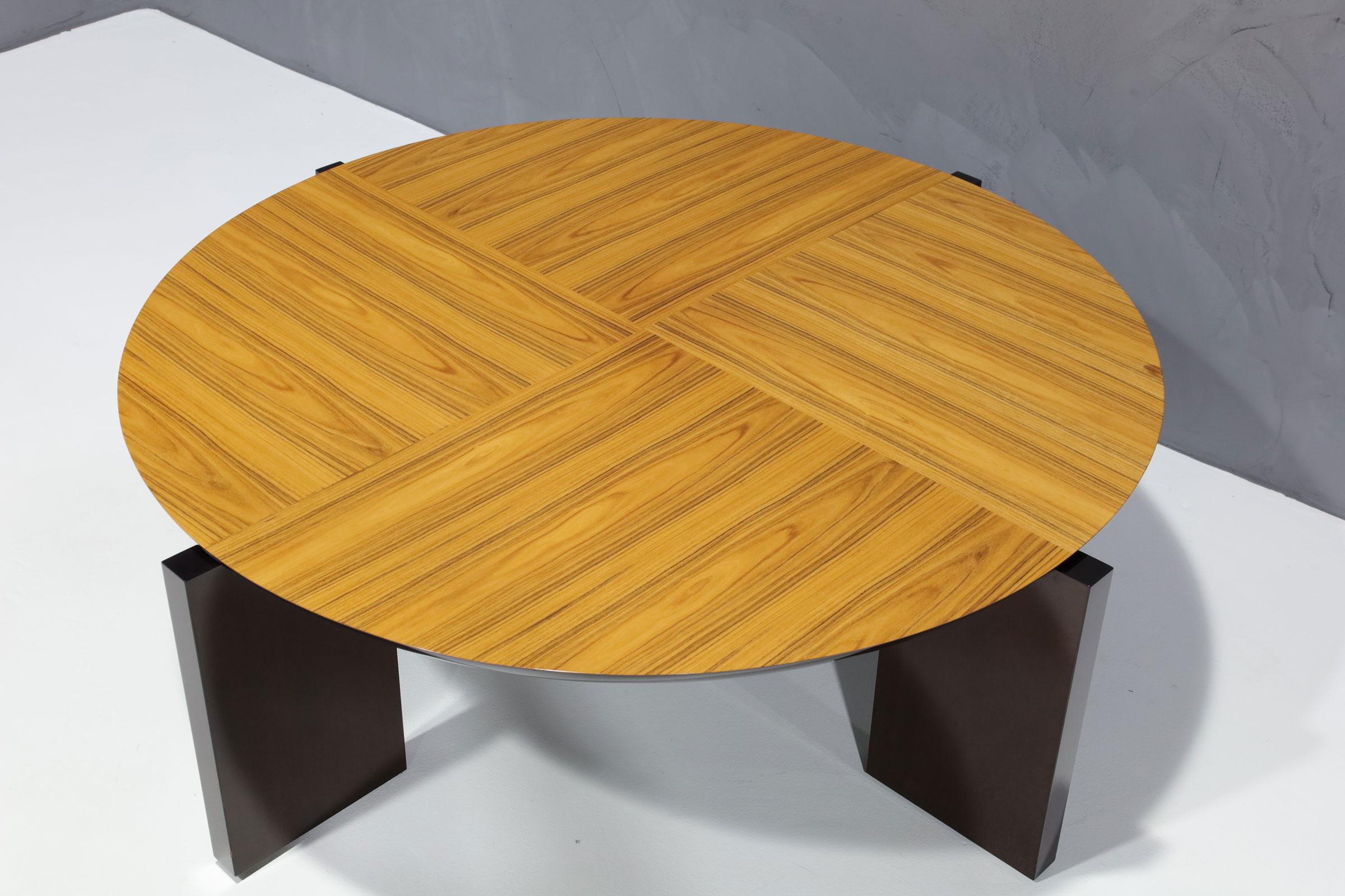 The Olympia cocktail table is as much sculpture as it is designer furniture. The Ash book-matched veneer modern table top is made only of the highest quality materials by Wendell Castle's top craftspeople.

Fiberglass, fully lacquered with a